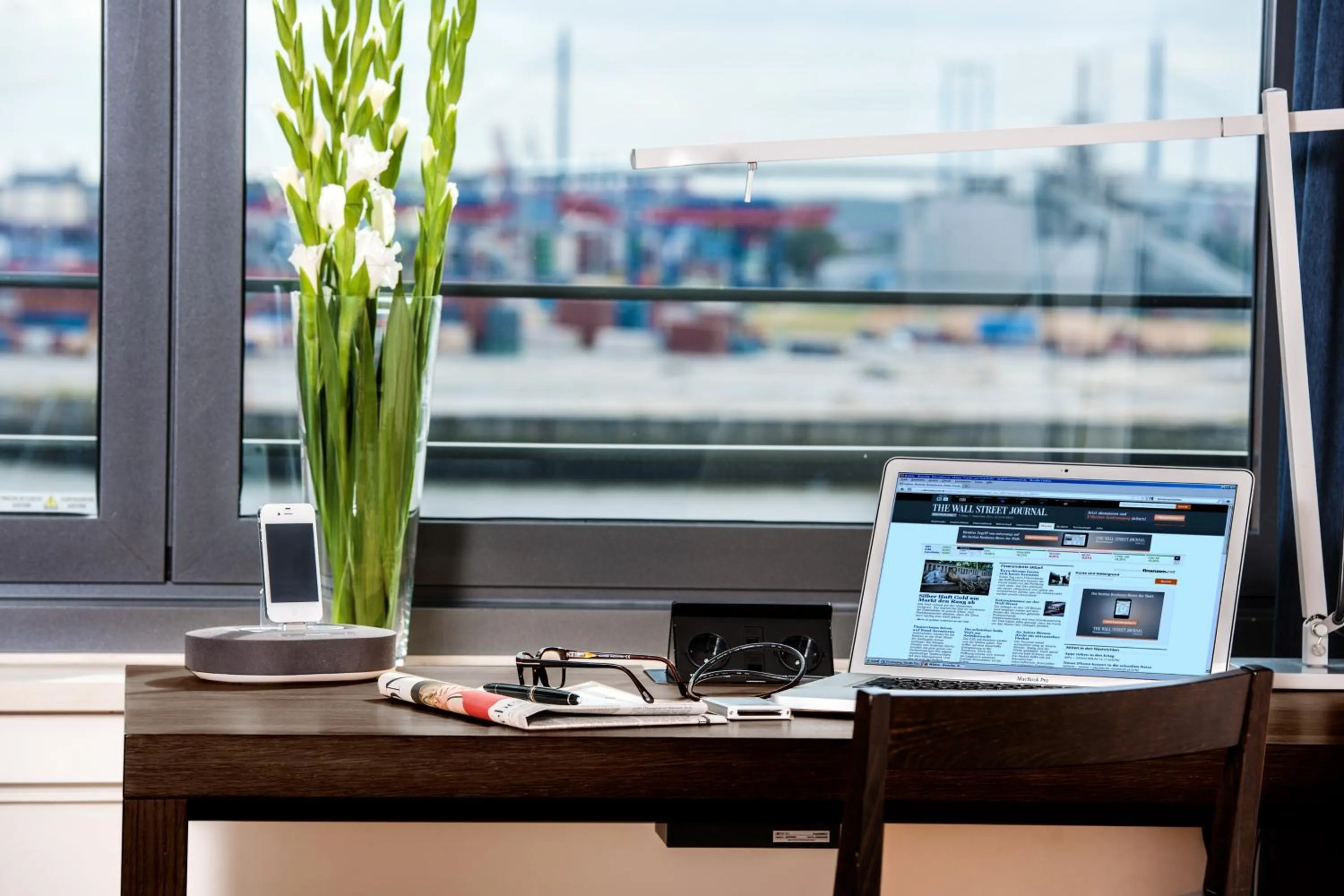 Seating area in Clipper Boardinghouse - Hamburg-Holzhafen