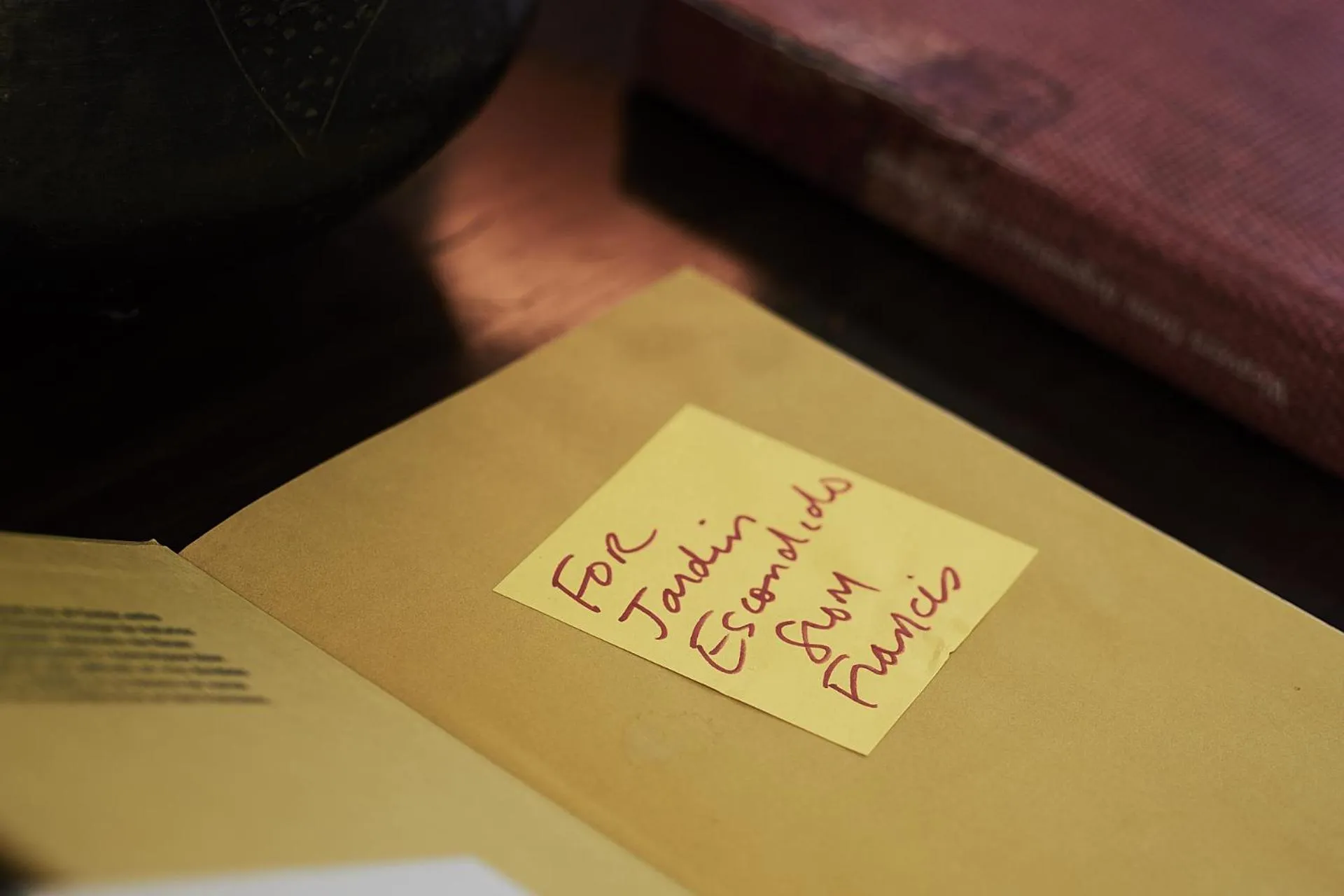 Decorative detail in BE Jardin Escondido By Coppola