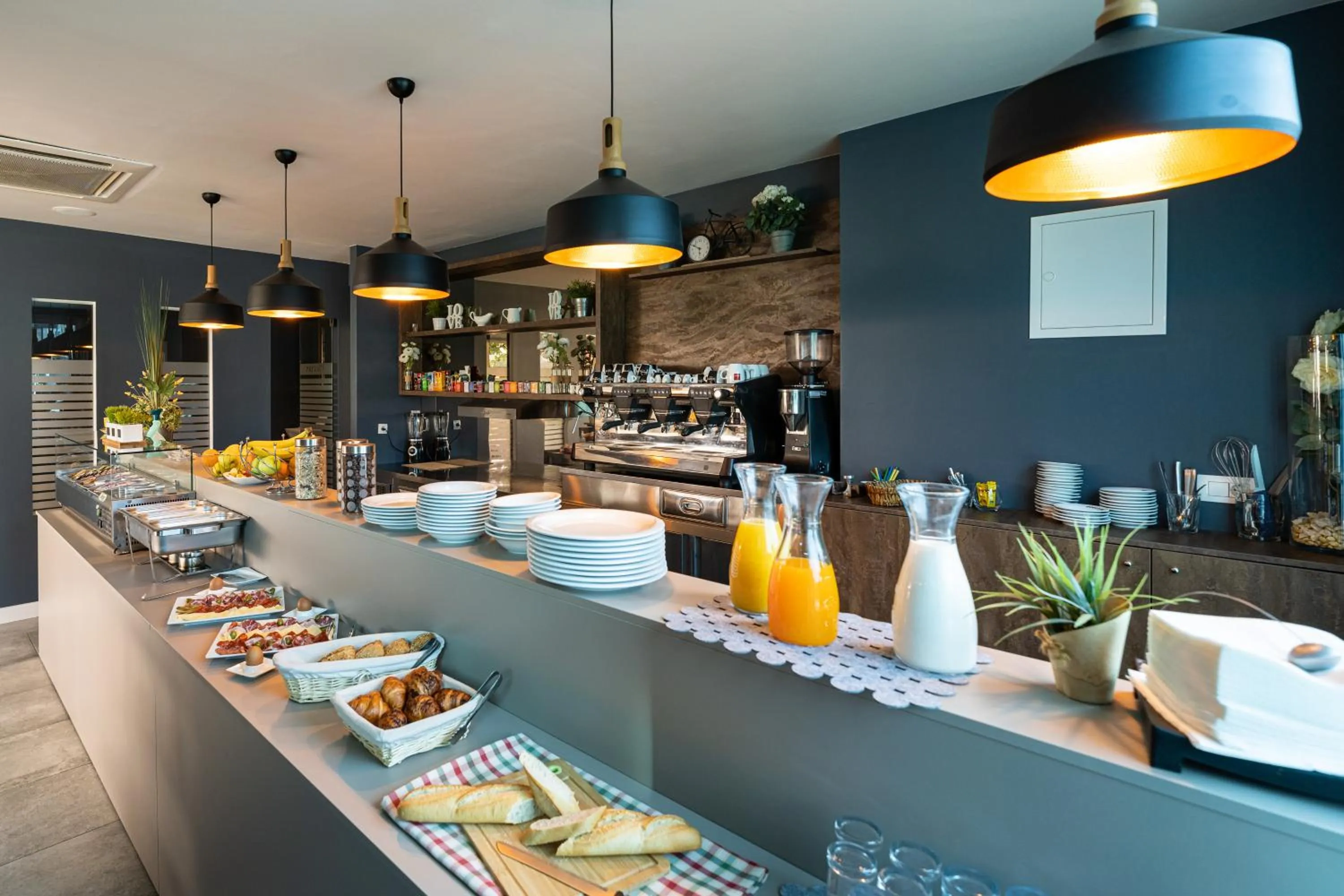 Breakfast in Hotel Sky