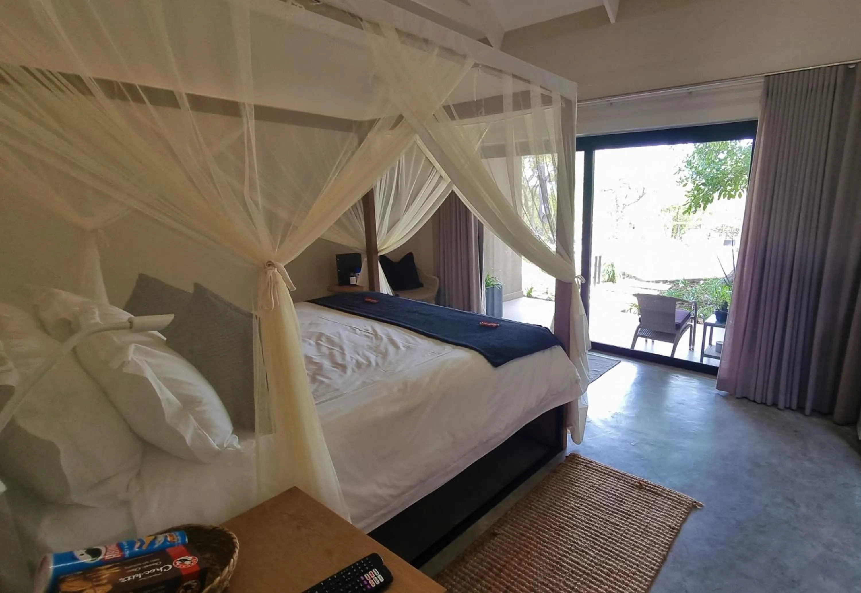 View (from property/room), Bed in Little Kubu Lodge