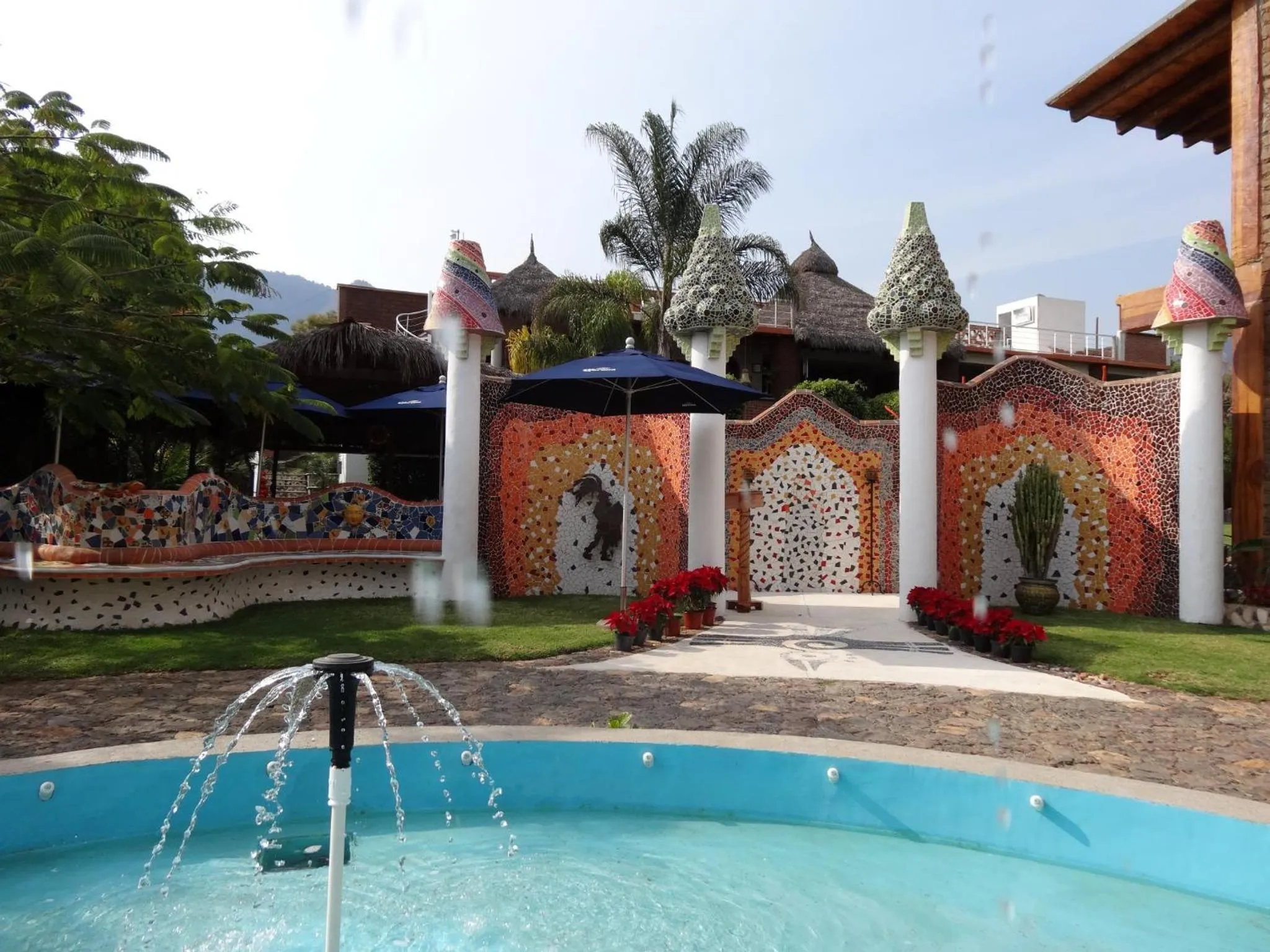 Facade/entrance in Paradise Hotel Boutique & Lounge