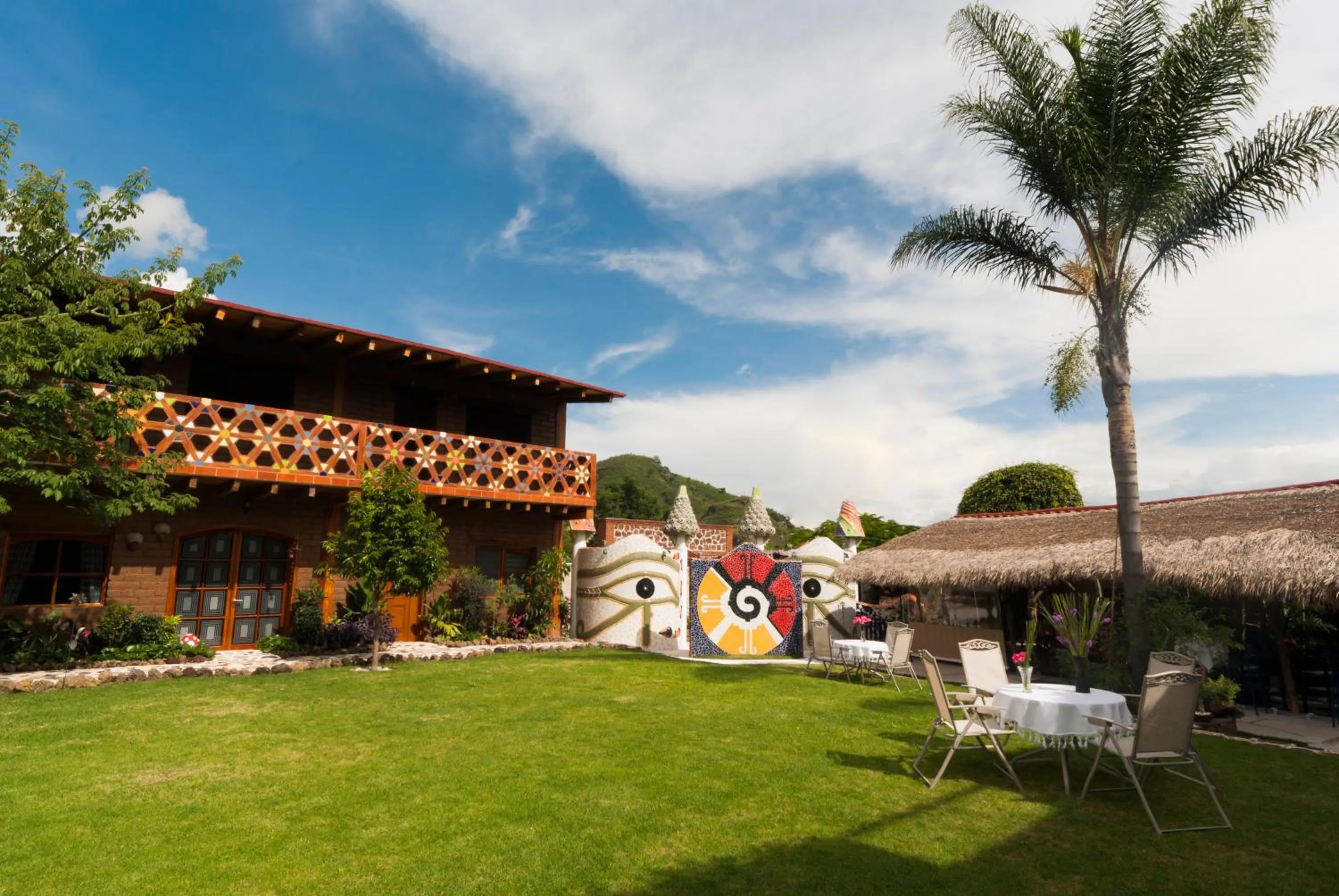 Garden view in Paradise Hotel Boutique & Lounge