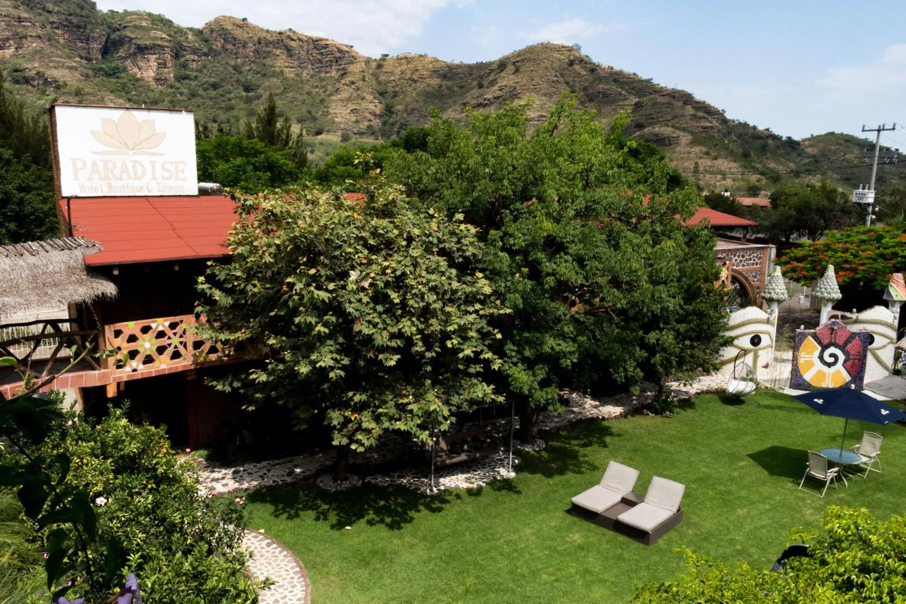 Garden in Paradise Hotel Boutique & Lounge