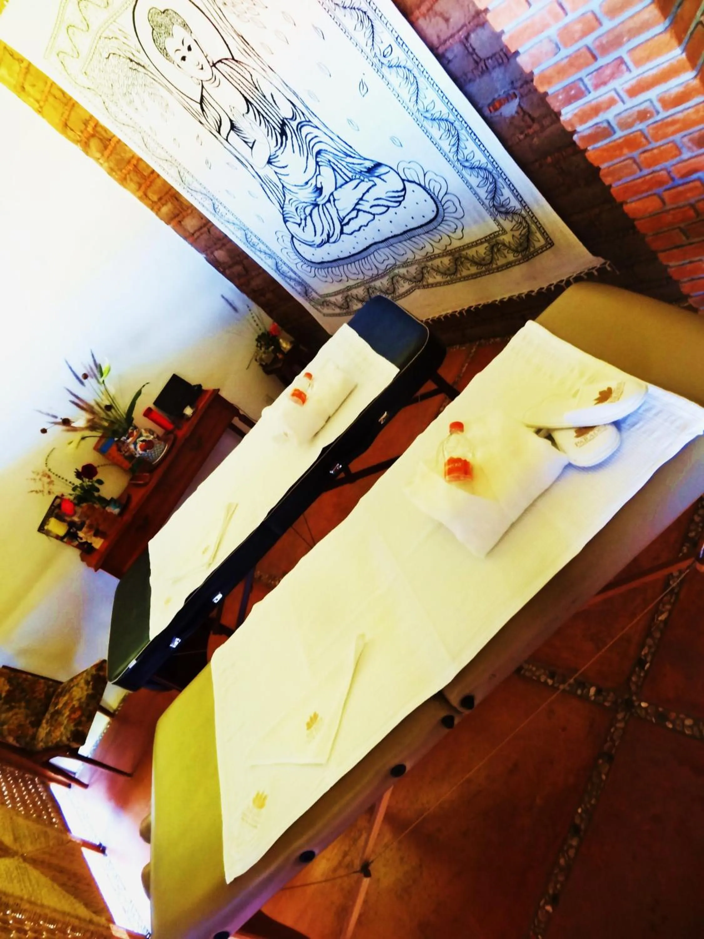 Massage in Paradise Hotel Boutique & Lounge