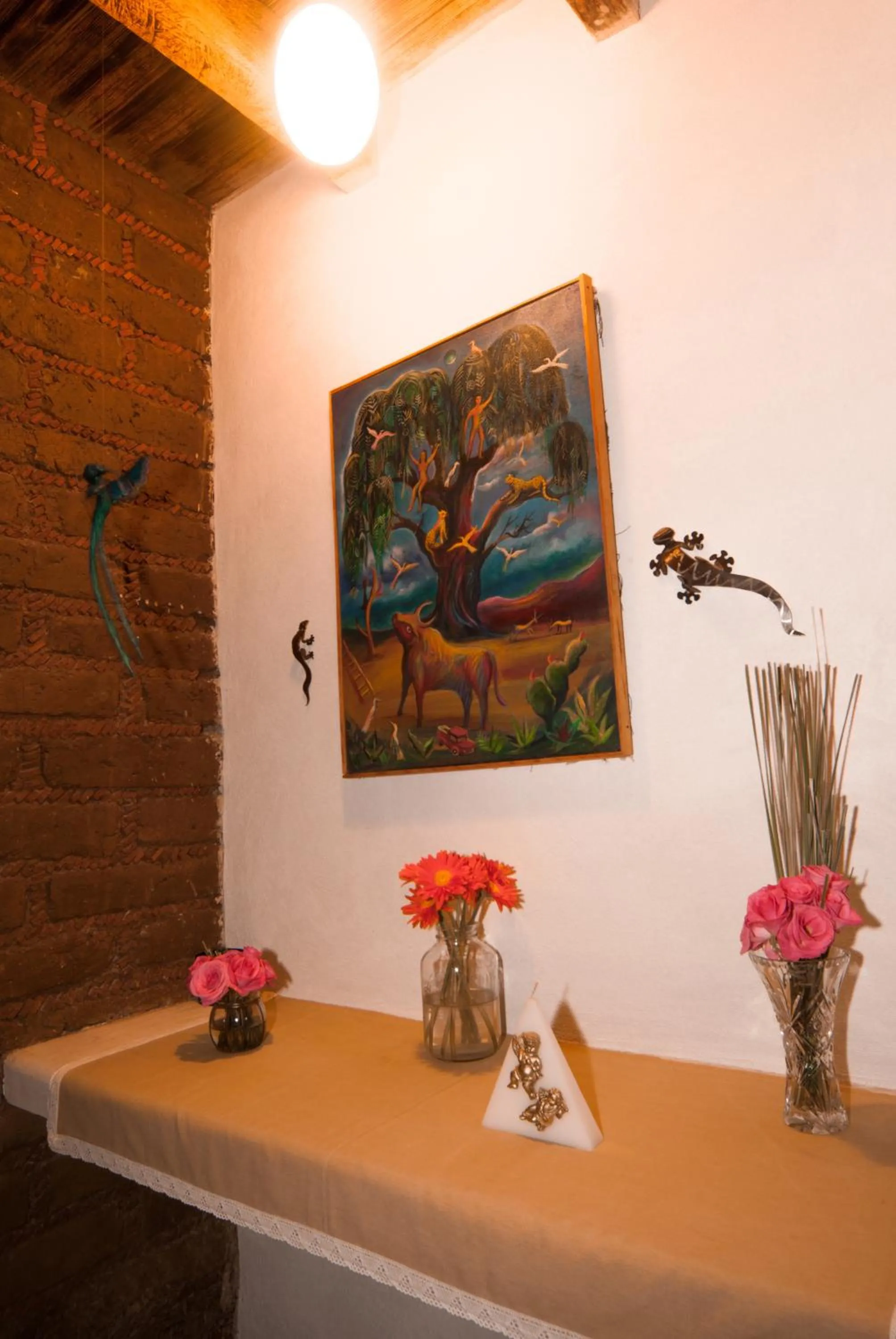 Other in Paradise Hotel Boutique & Lounge