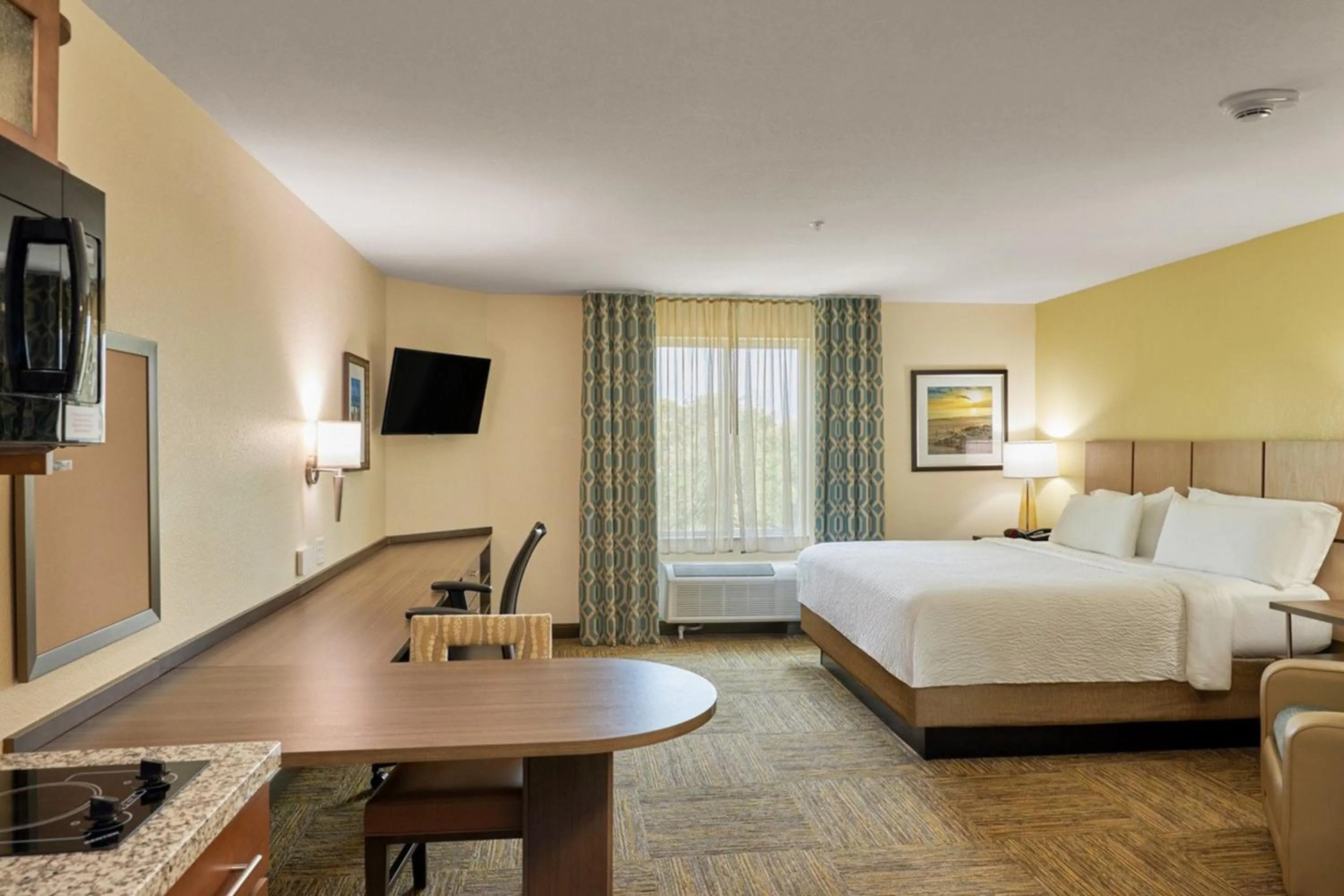 Photo of the whole room, Bed in Candlewood Suites - Panama City Beach Pier Park by IHG