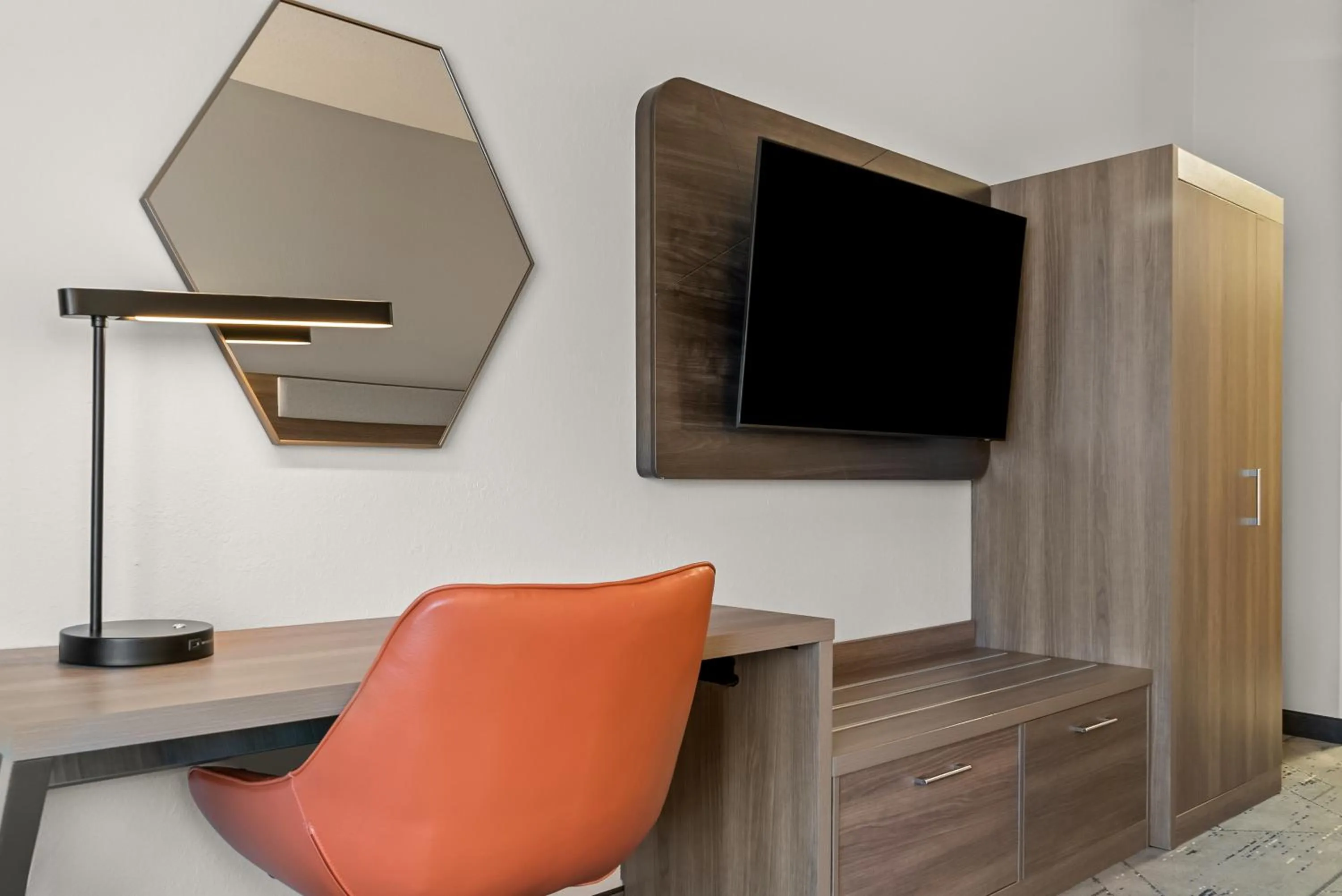 Bedroom in Holiday Inn Express & Suites - Detroit North - Roseville by IHG