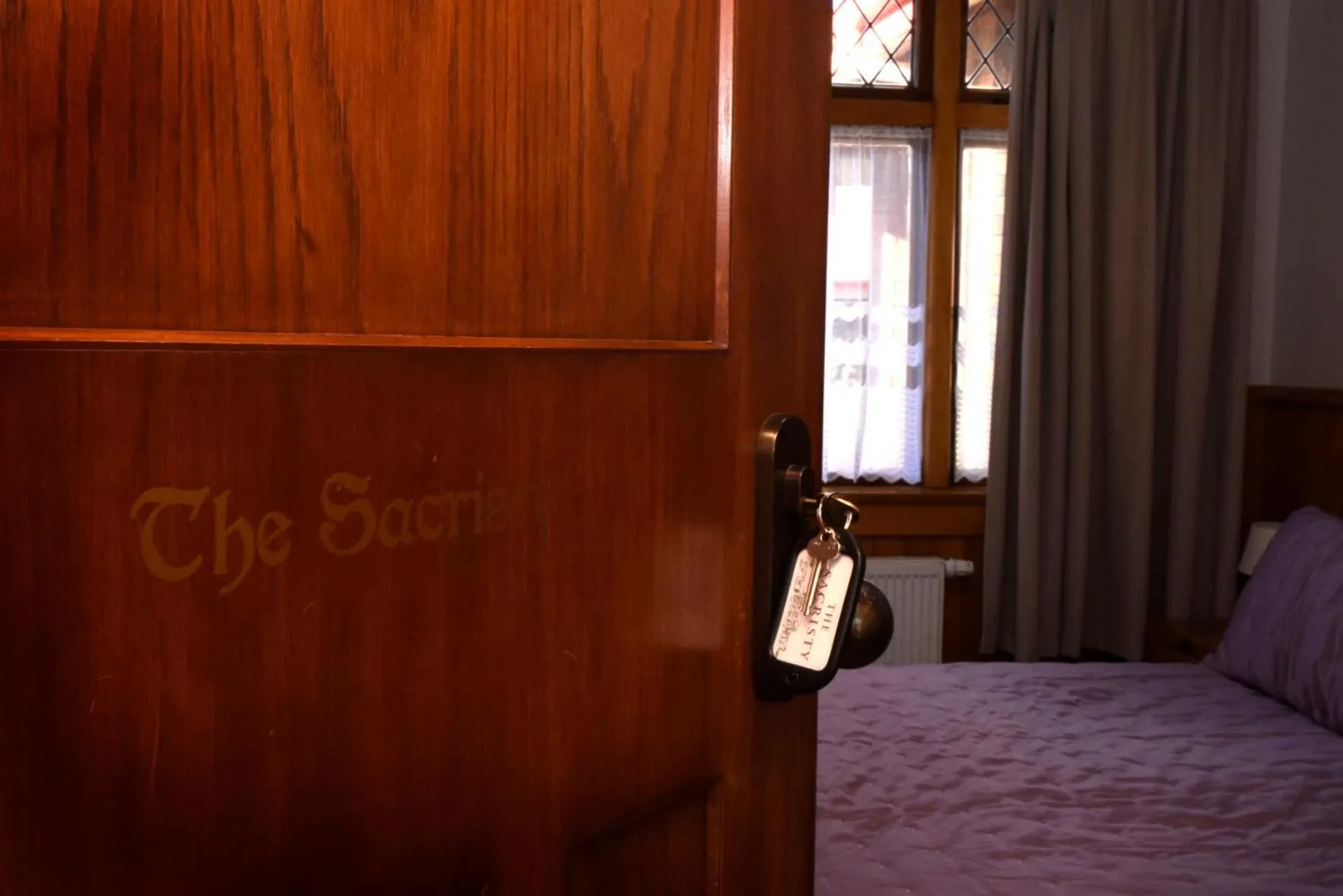 Bed in Te Anau Lodge