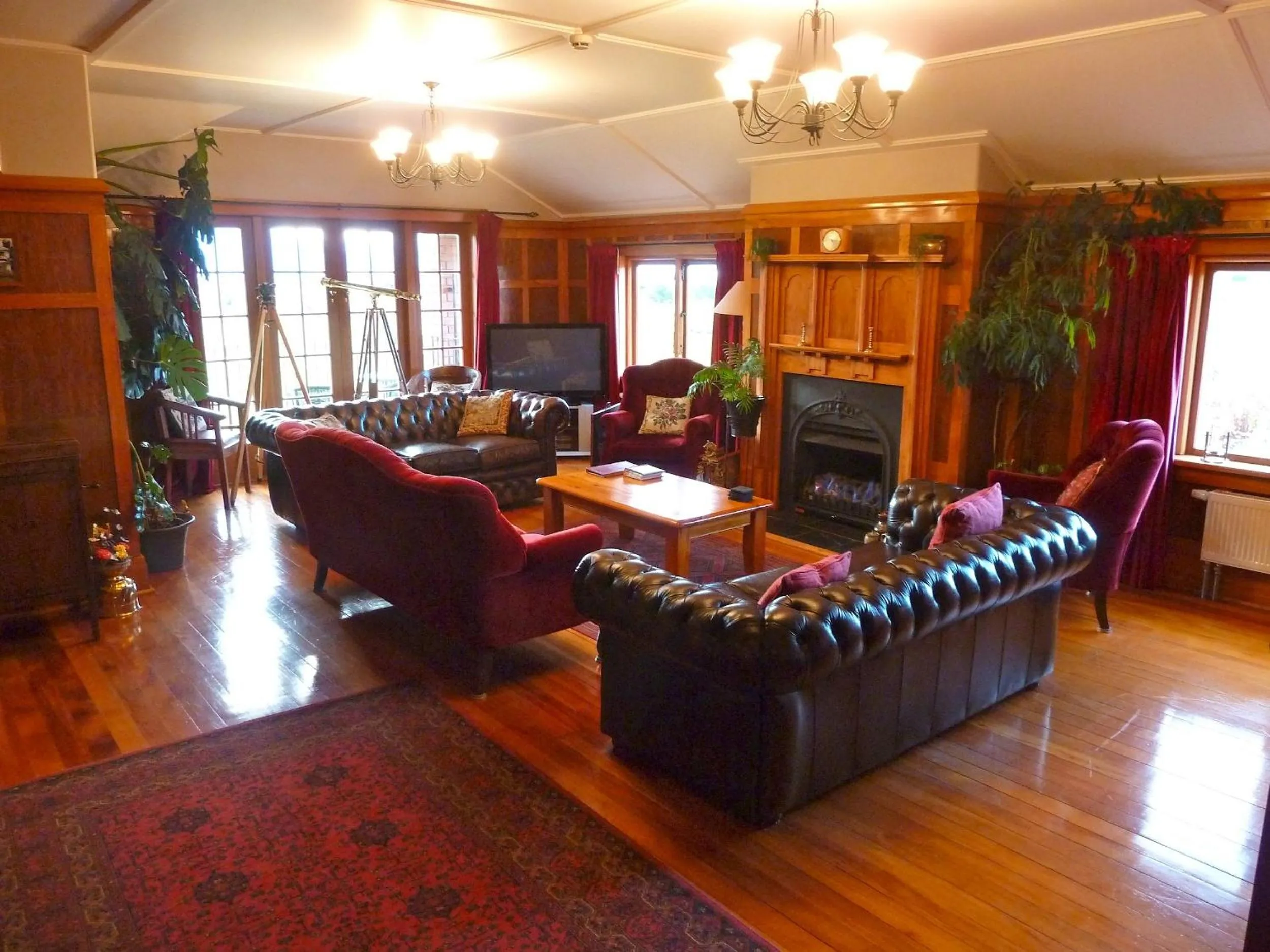Living room in Te Anau Lodge