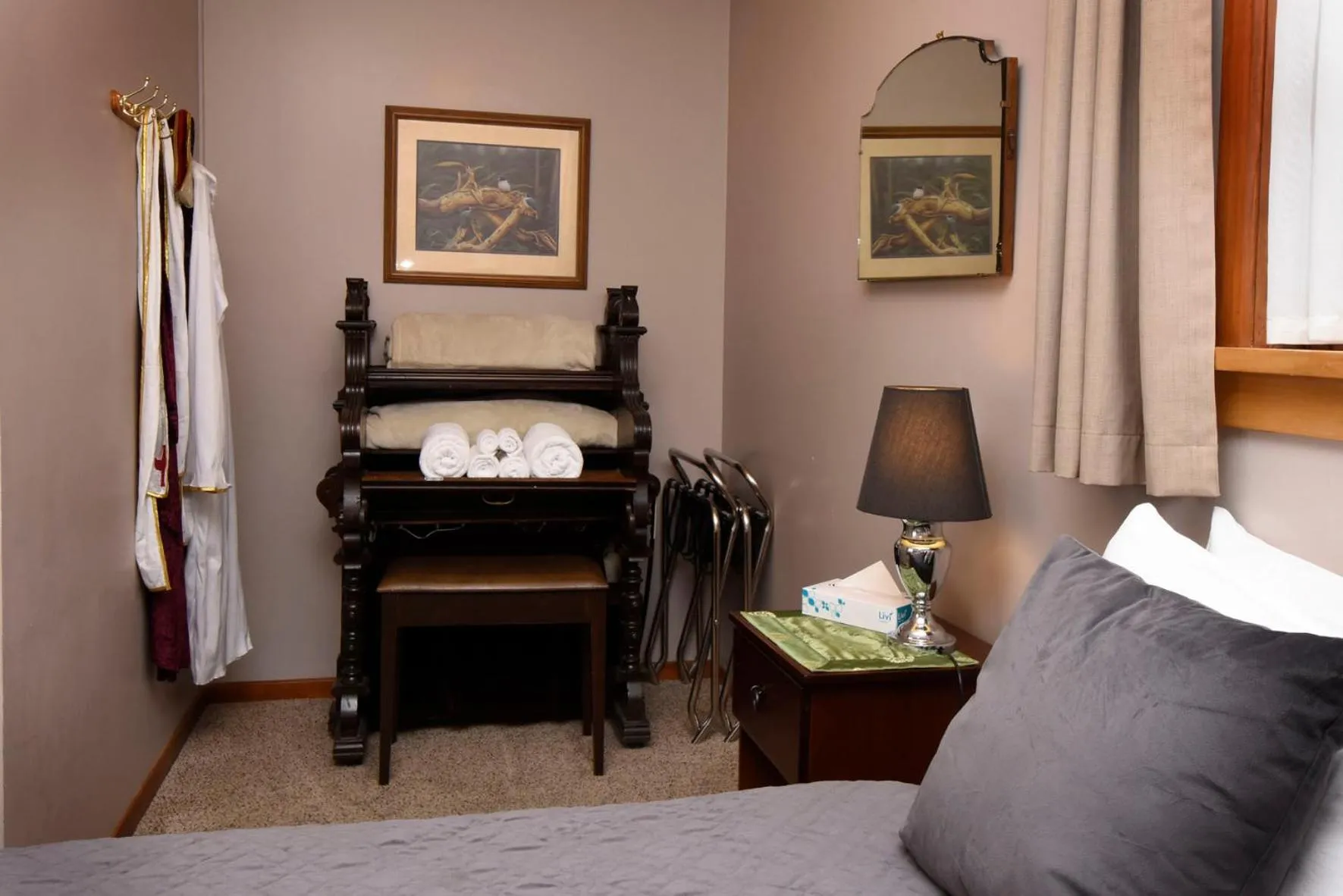 Bed in Te Anau Lodge