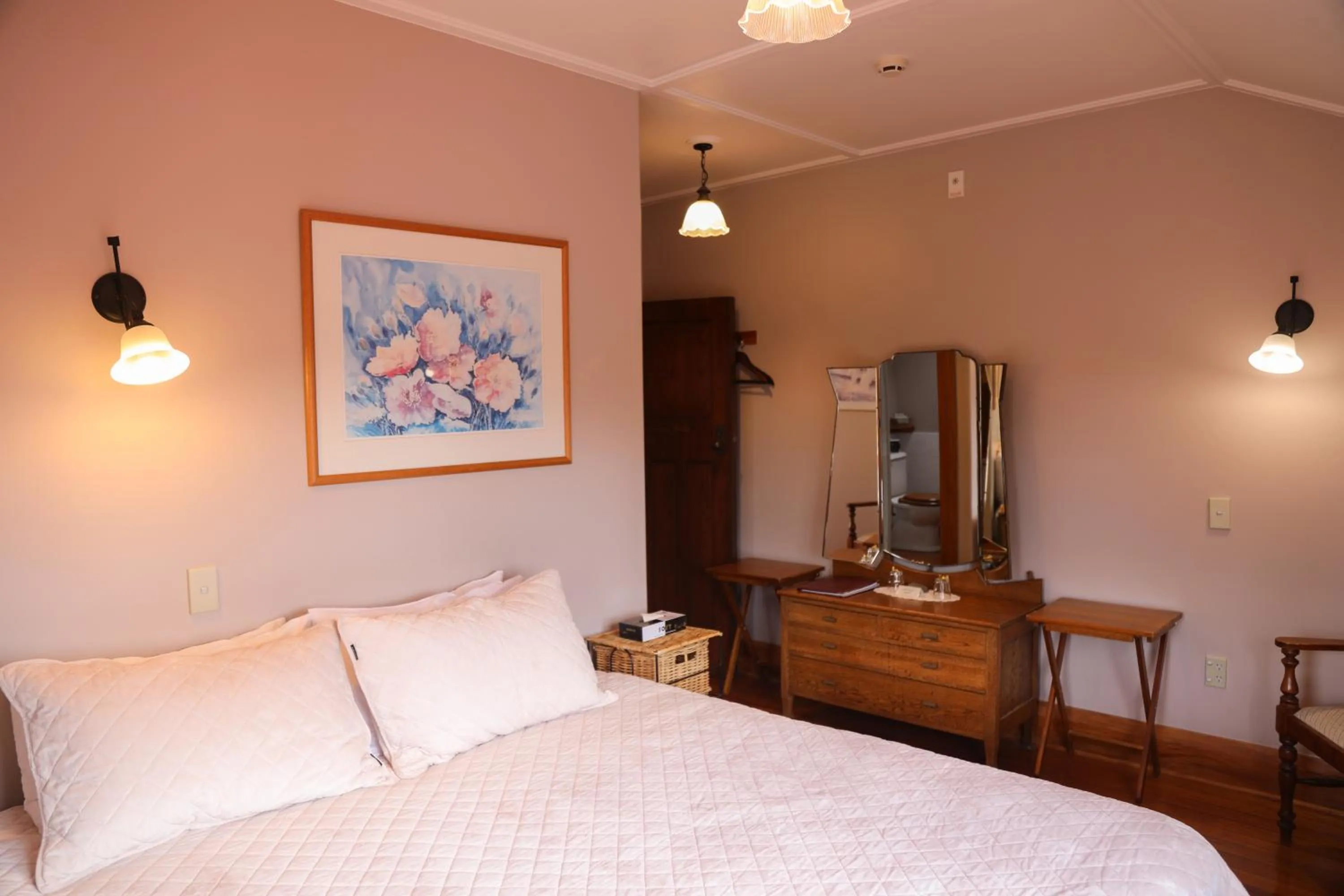 Bed in Te Anau Lodge