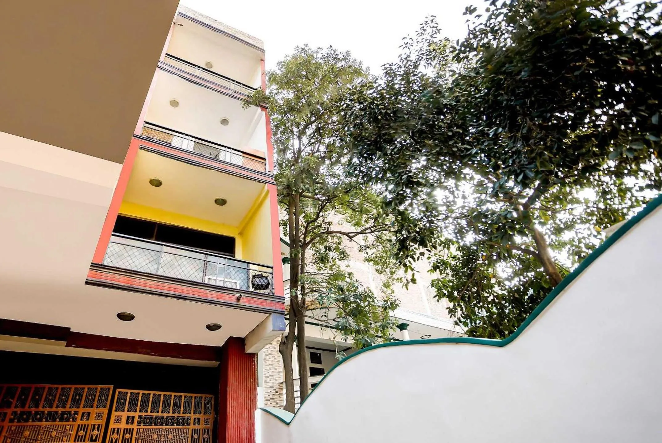 Facade/entrance in SPOT ON Hotel Harry's 1 Near Select Citywalk Mall