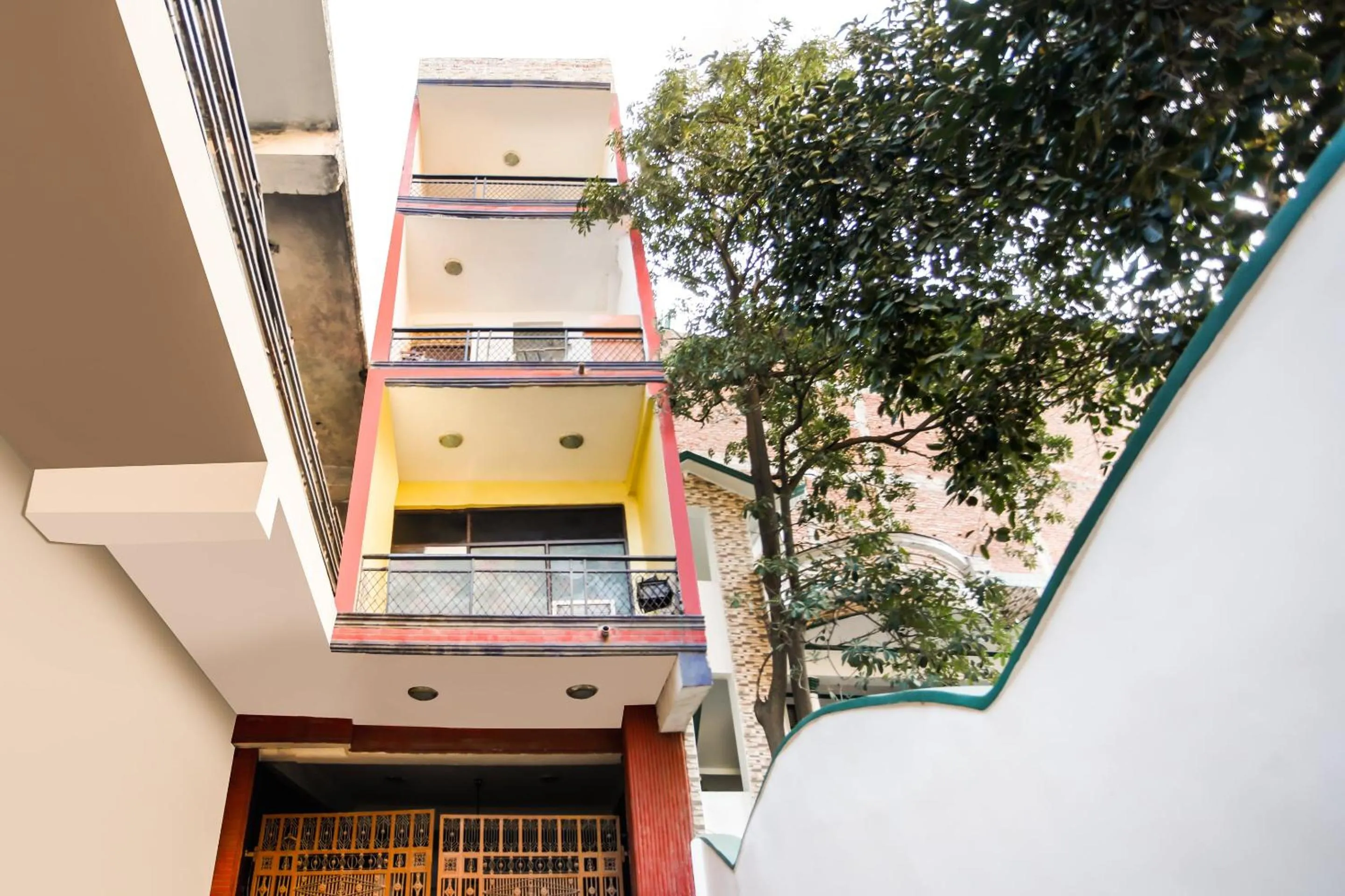 Facade/entrance in SPOT ON Hotel Harry's 1 Near Select Citywalk Mall