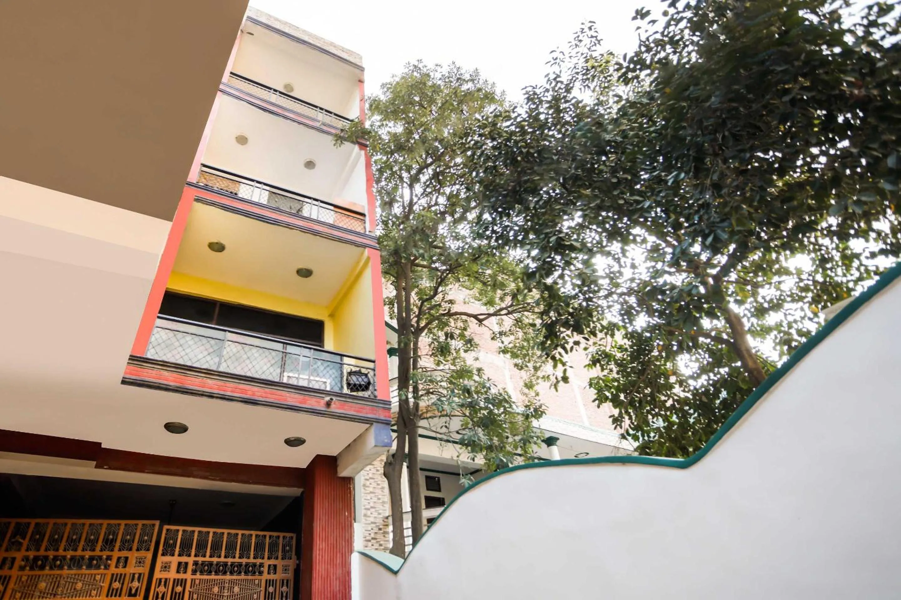 Facade/entrance in SPOT ON Hotel Harry's 1 Near Select Citywalk Mall