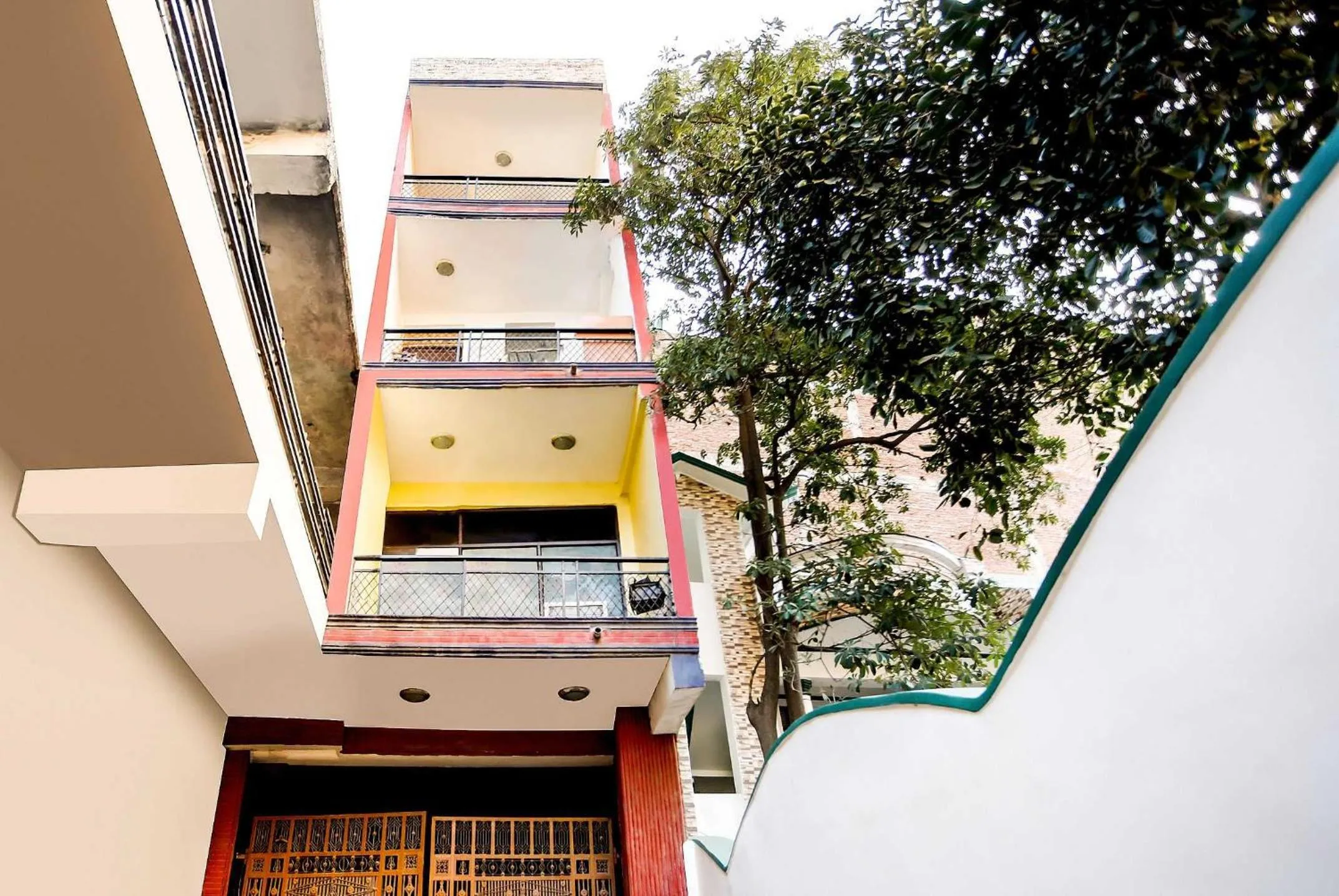 Facade/entrance in SPOT ON Hotel Harry's 1 Near Select Citywalk Mall