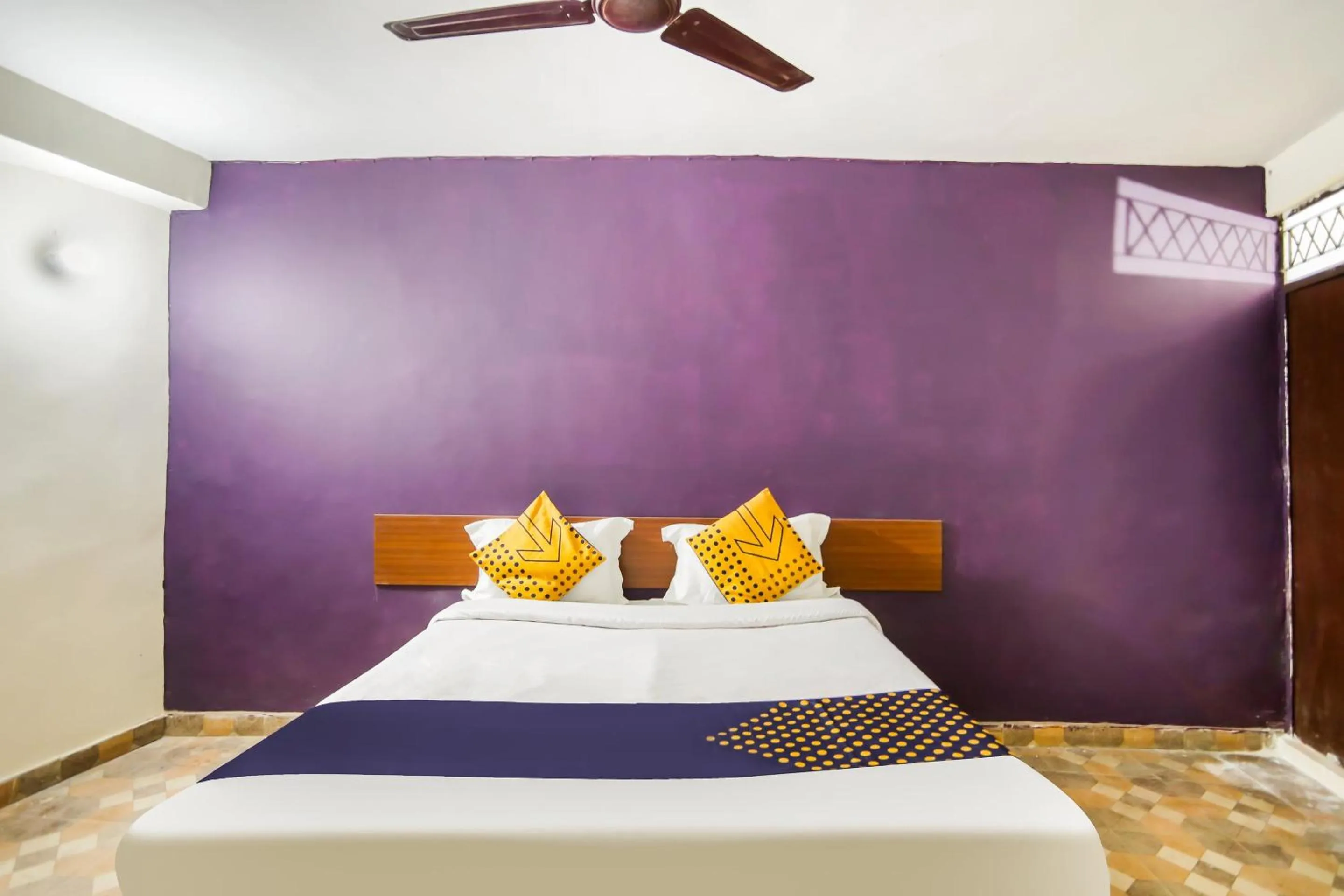 Bedroom, Bed in SPOT ON Hotel Harry's 1 Near Select Citywalk Mall