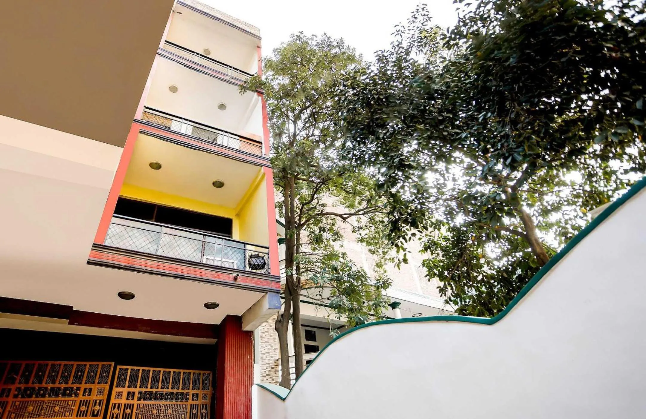 Facade/entrance in SPOT ON Hotel Harry's 1 Near Select Citywalk Mall