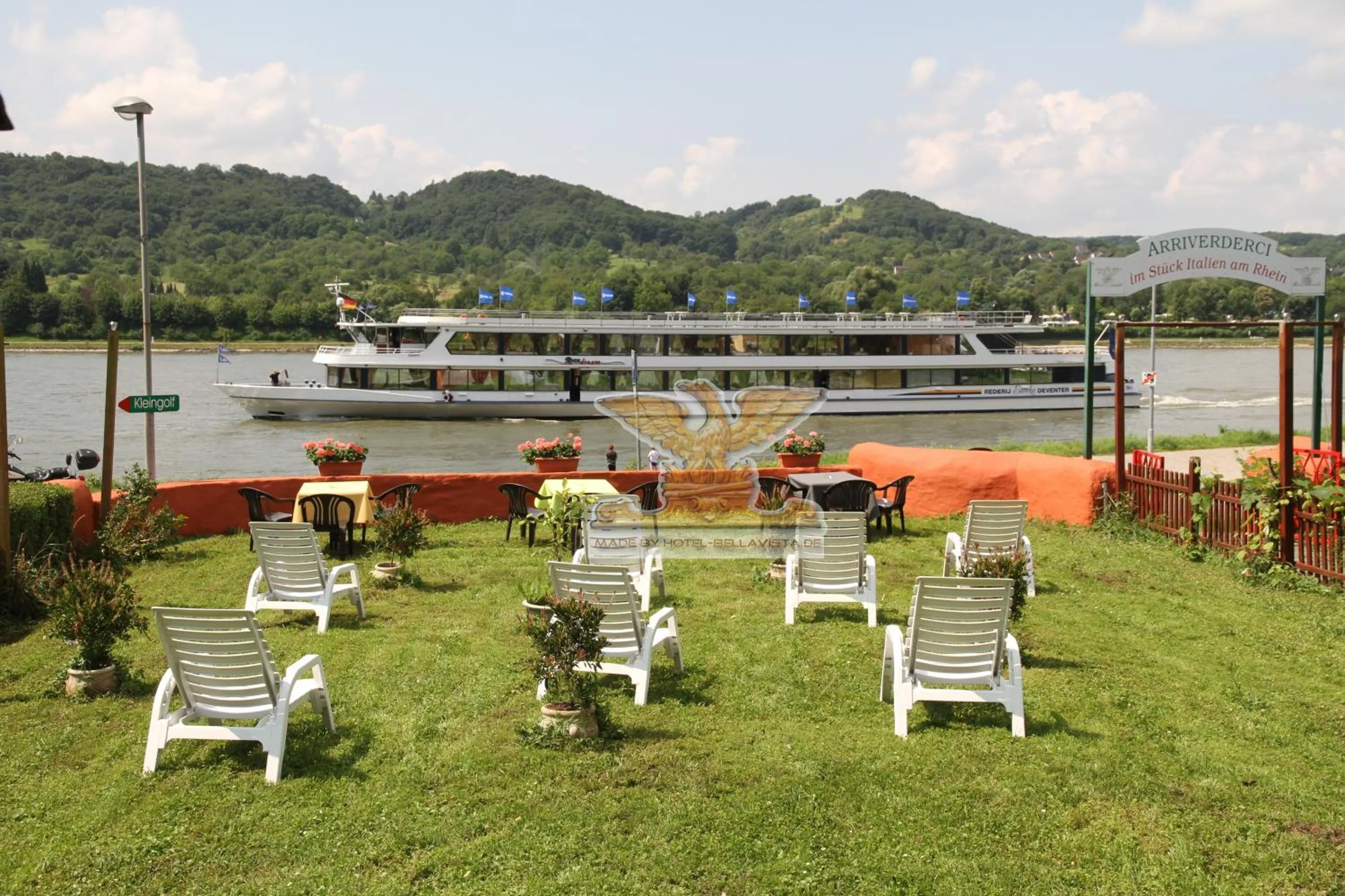 Garden in Rheinhotel Bellavista