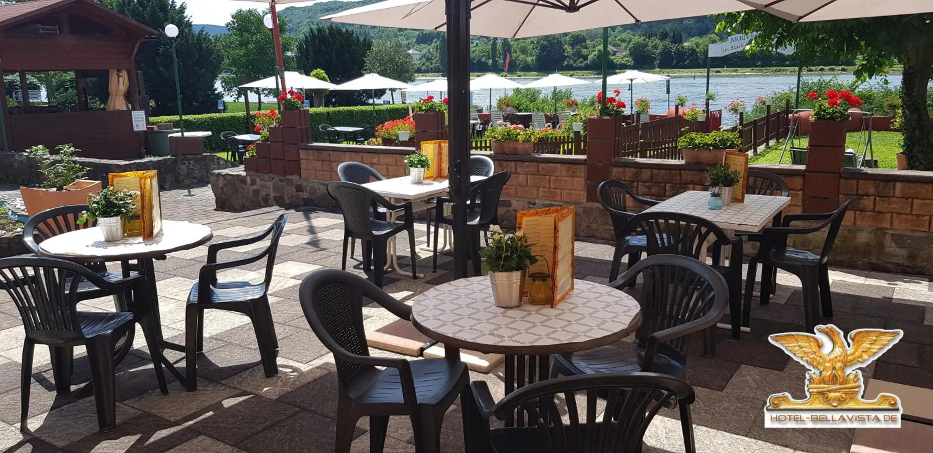 Garden view in Rheinhotel Bellavista