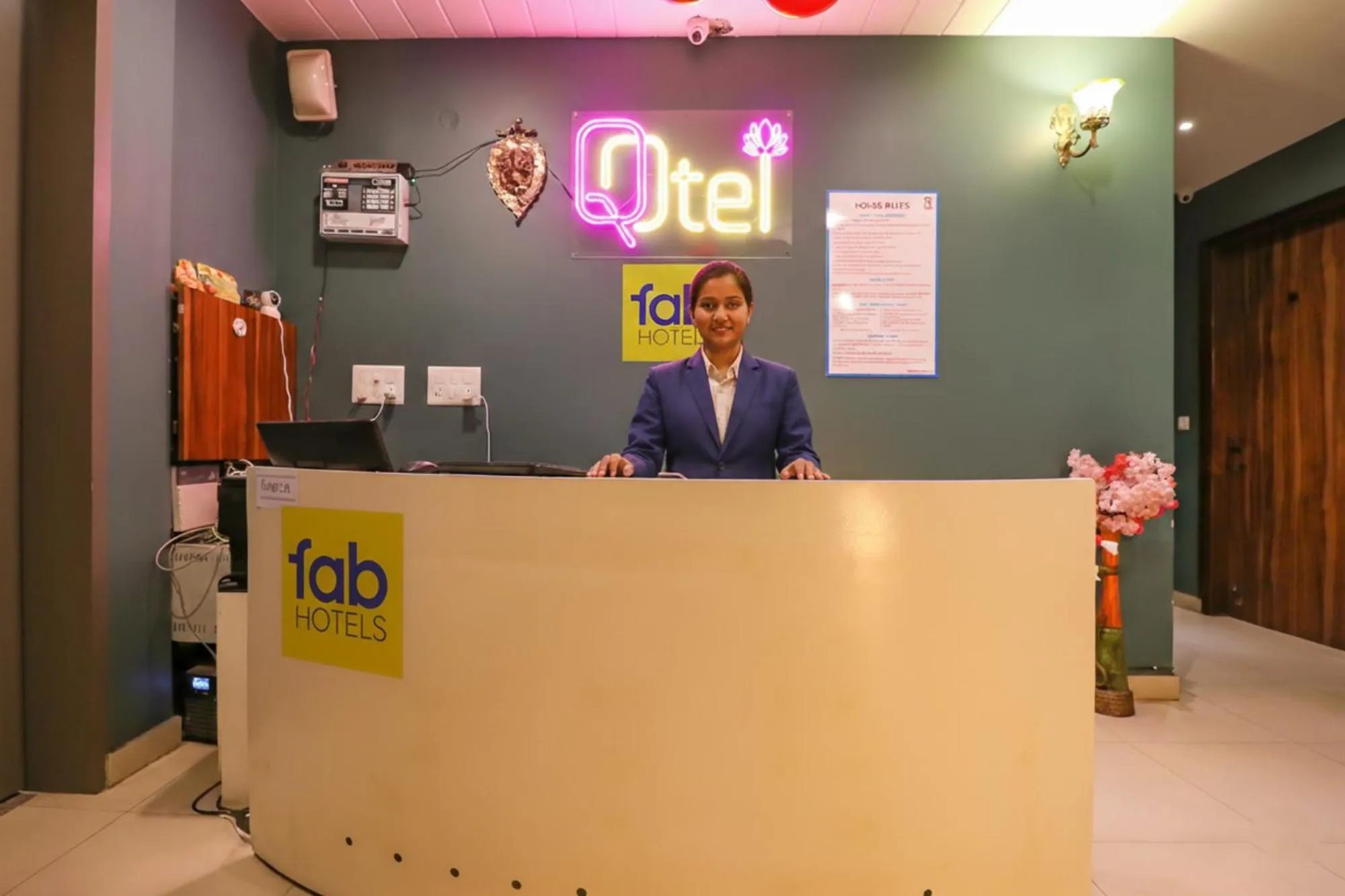 Lobby or reception in FabHotel Maxx Inn