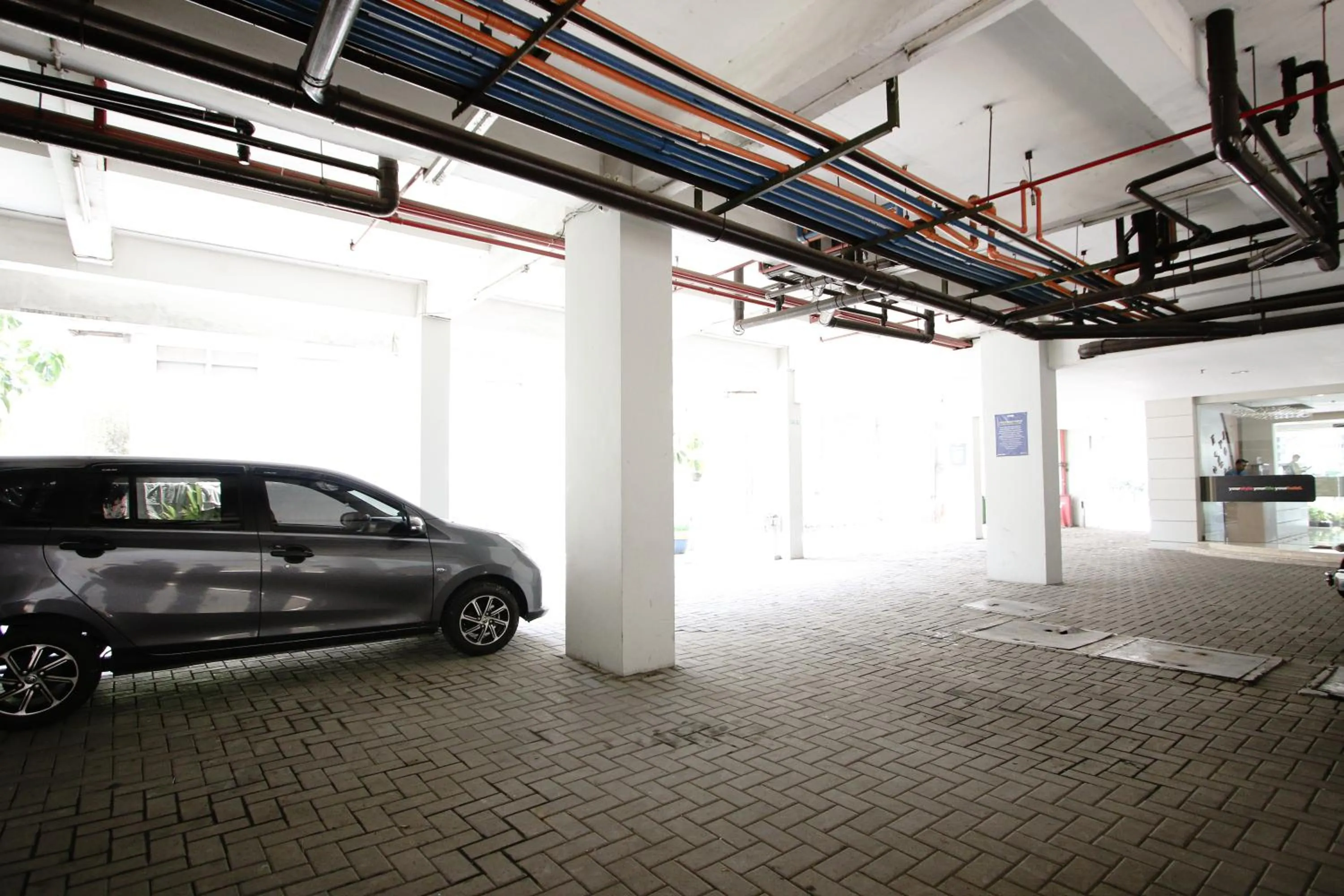 Parking in Zodiak Asia Afrika by KAGUM Hotels