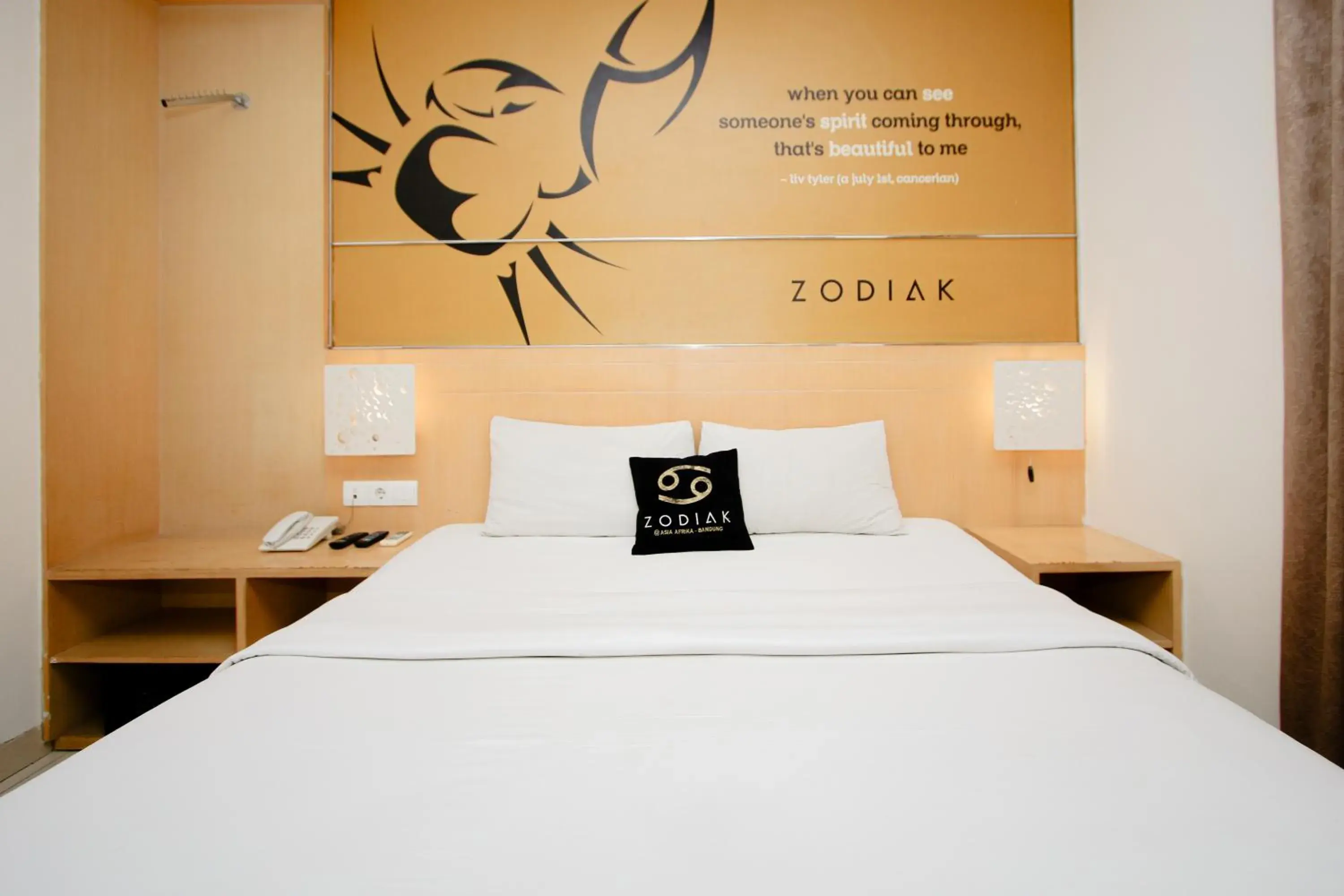 Superior King Room in Zodiak Asia Afrika by KAGUM Hotels Superior King Room in Zodiak Asia Afrika by KAGUM Hotels