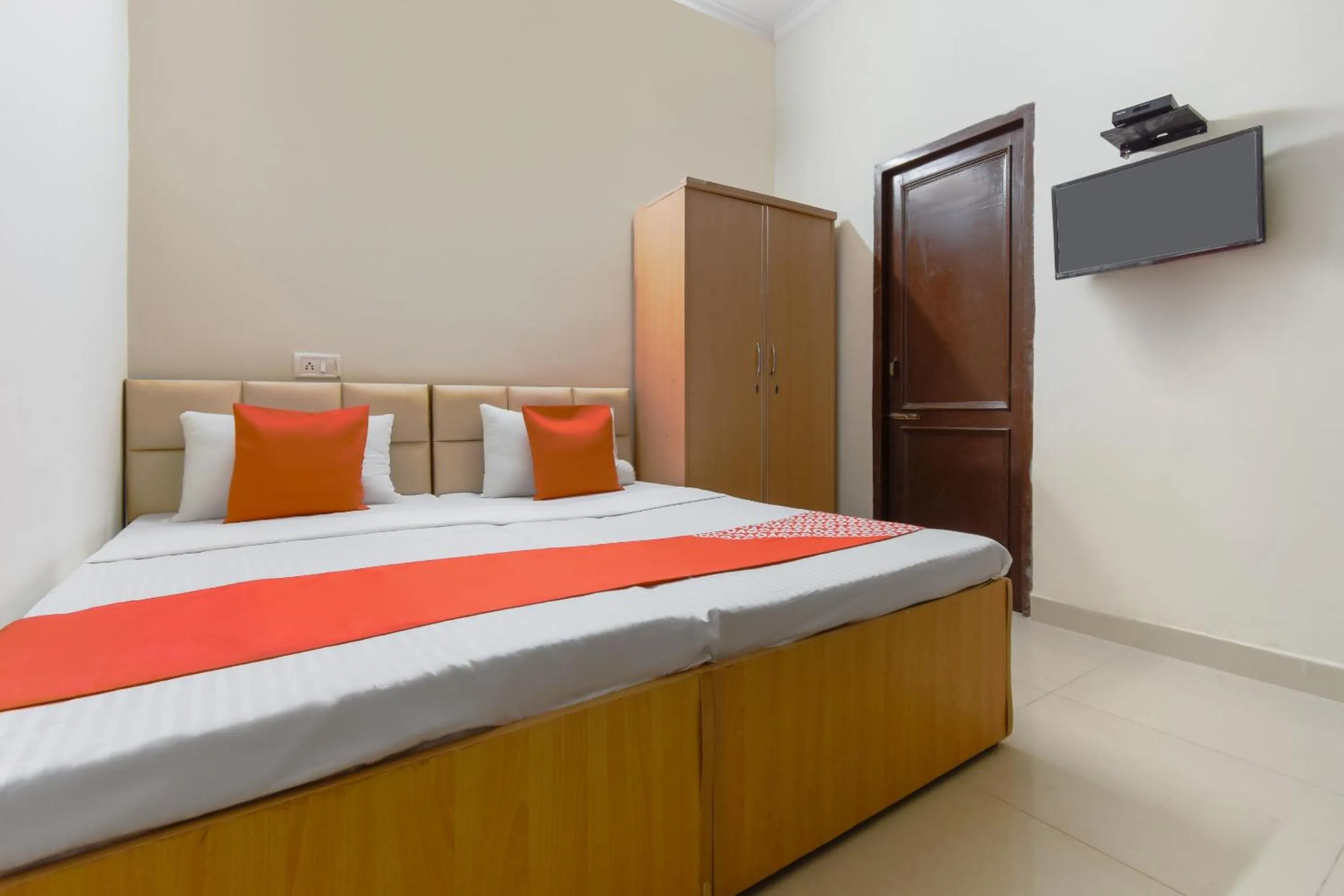 Bedroom, Bed in Hotel O Sabtera Homes