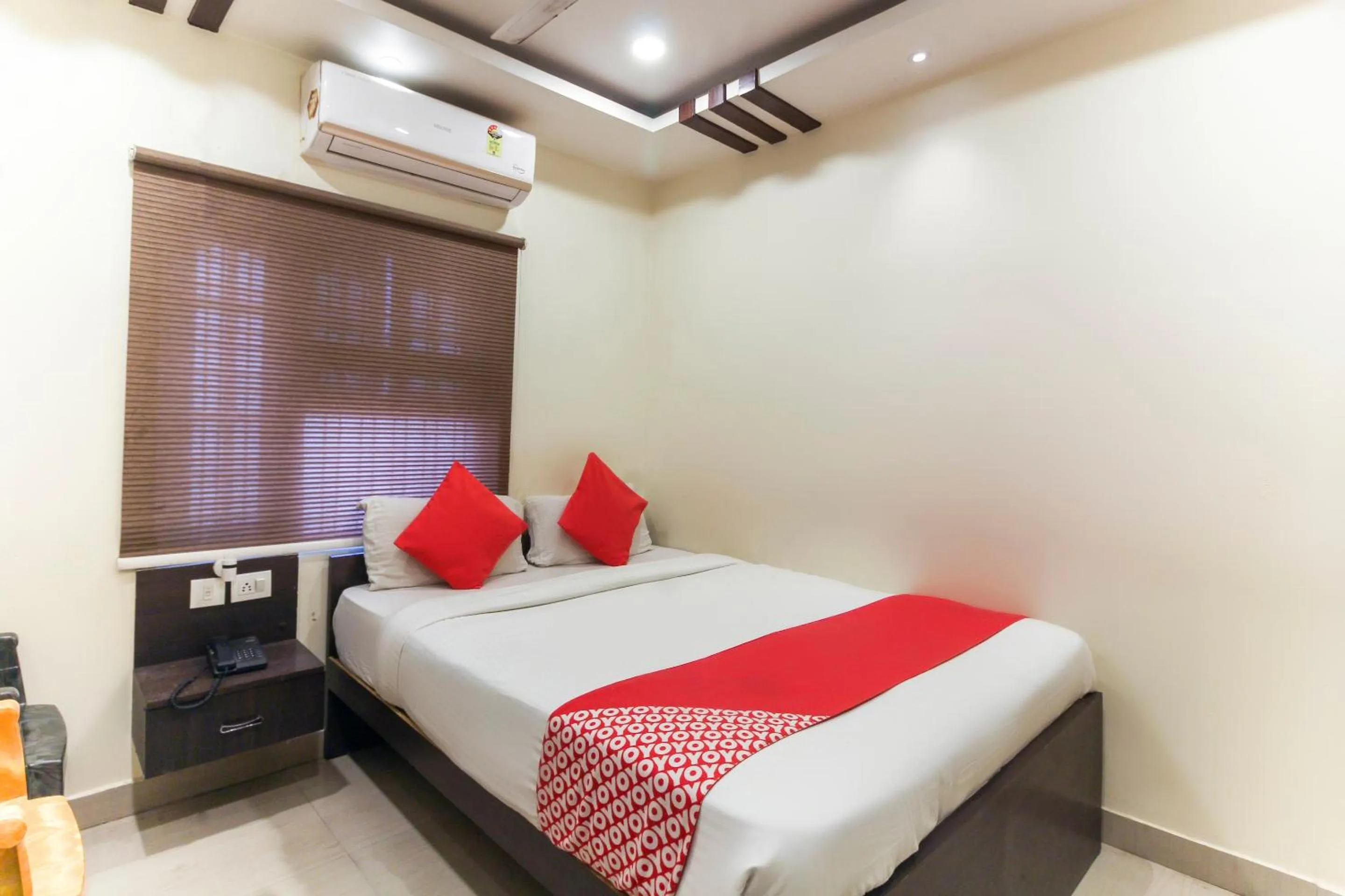 Bedroom, Bed in Hotel O Sri Harsha Residency Near JNTU Metro