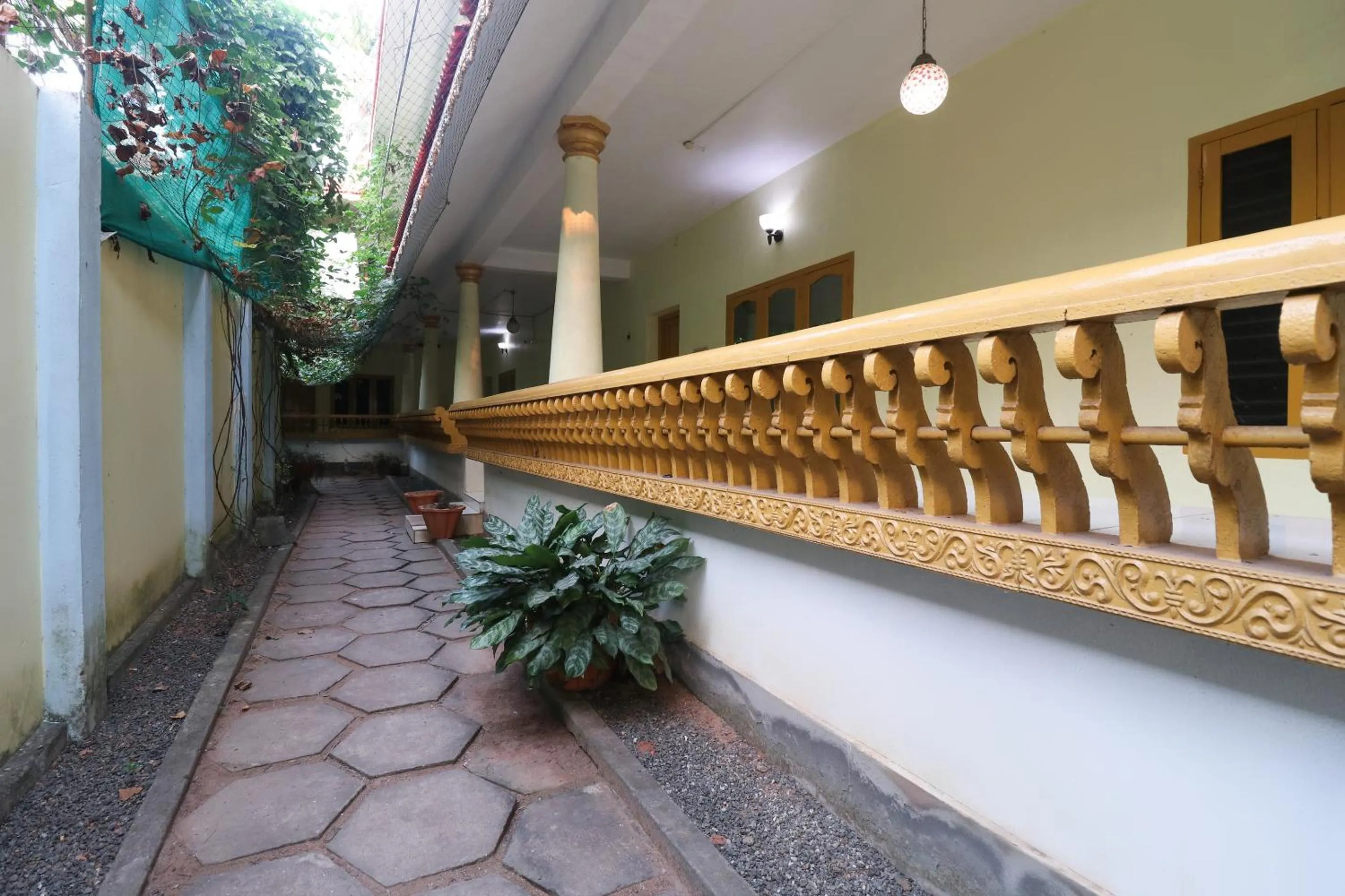 Facade/entrance in Hotel O Sandhra Apartments