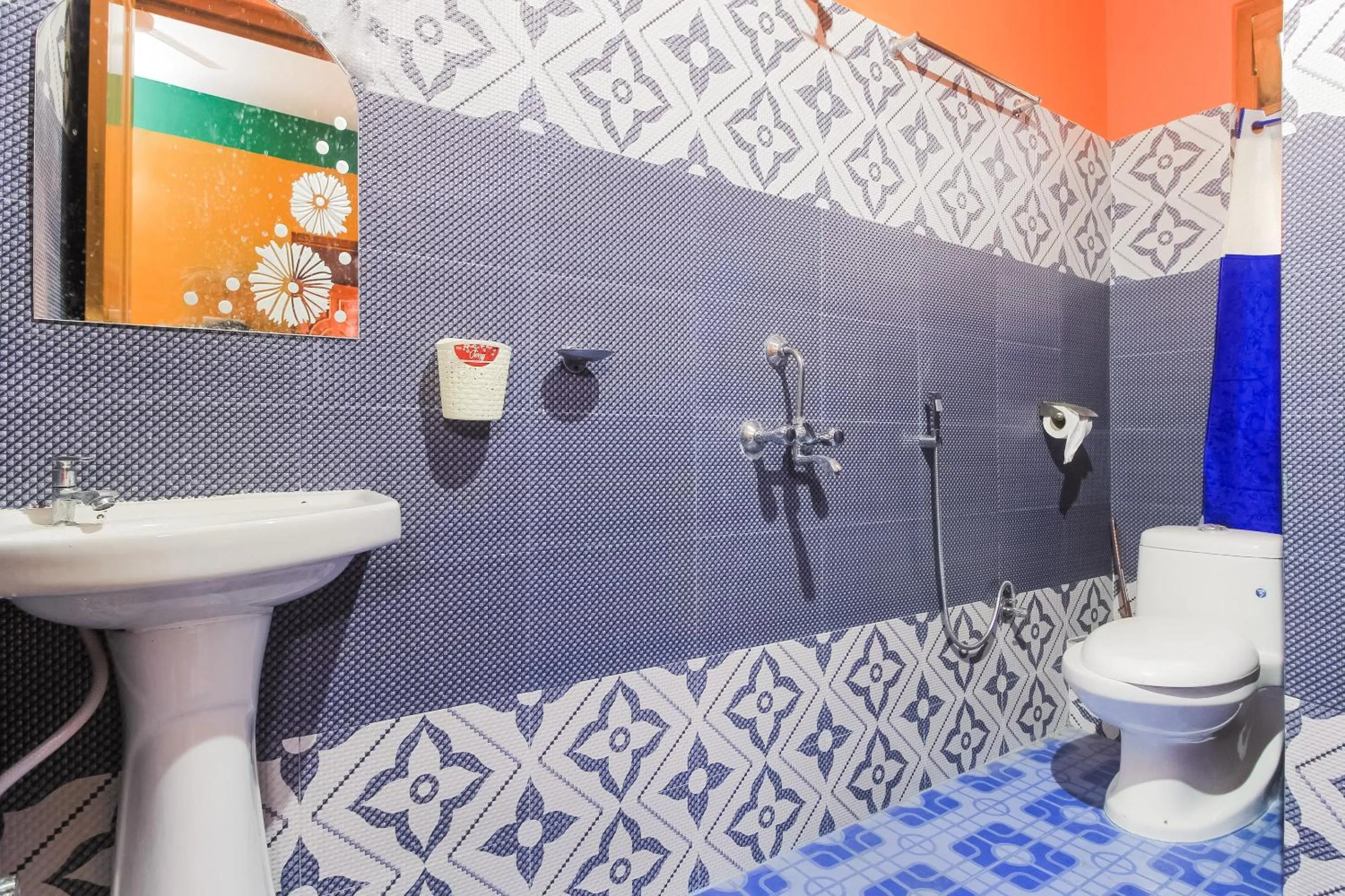 Lobby or reception in Hotel O Jwajalapa Homestay