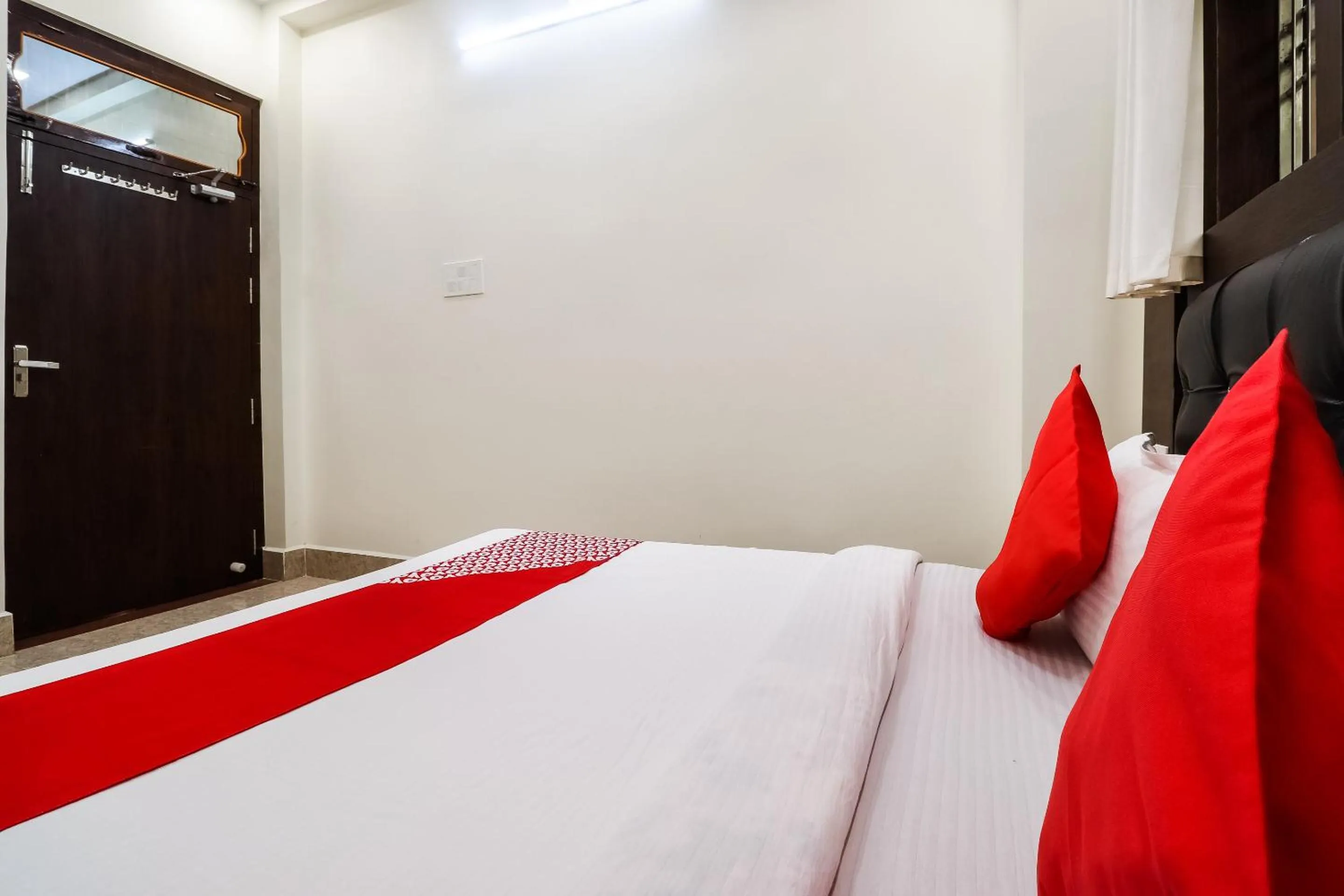 Bedroom, Bed in Hotel O Chandra