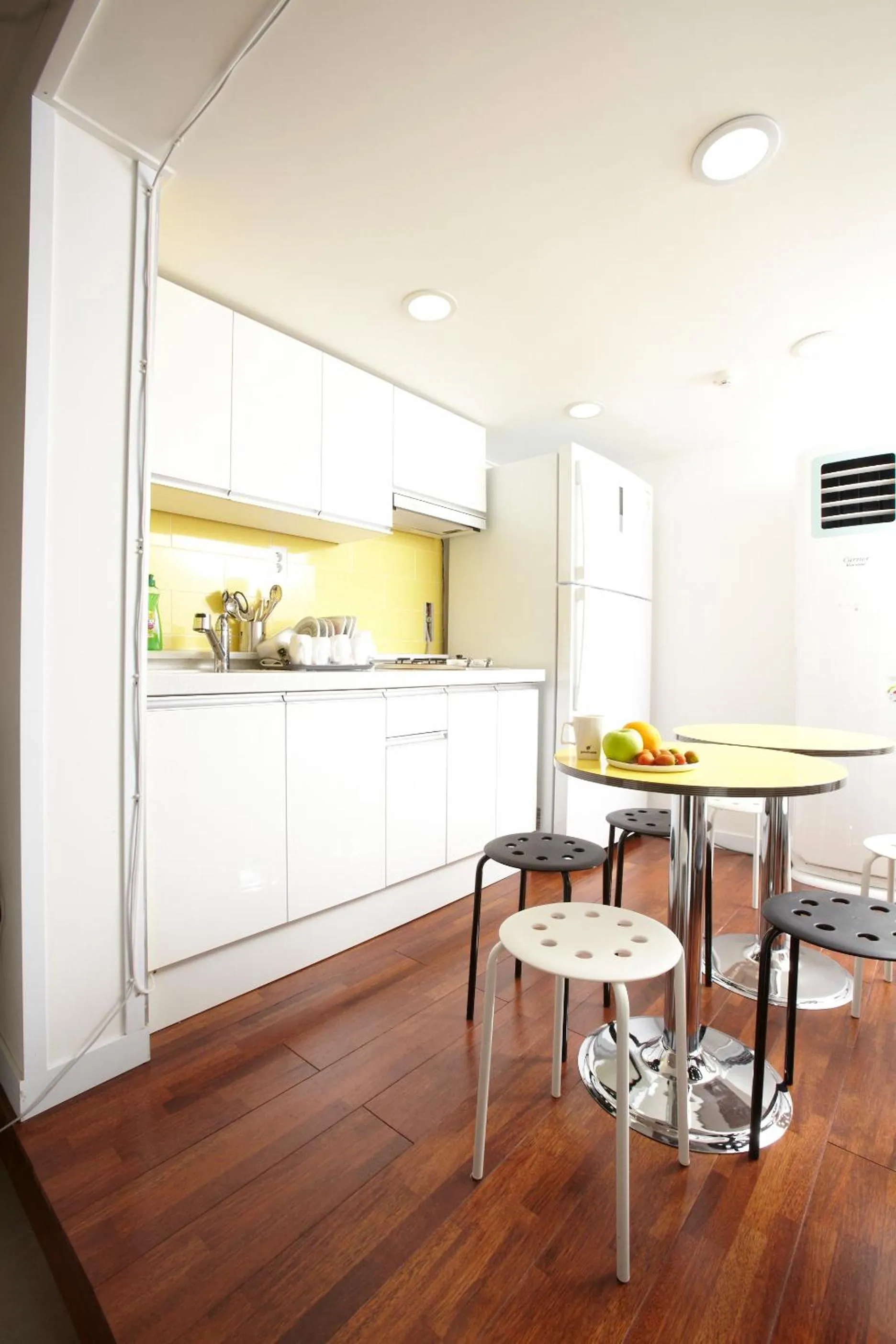 Communal lounge/ TV room in 24 Guesthouse Seoul Station