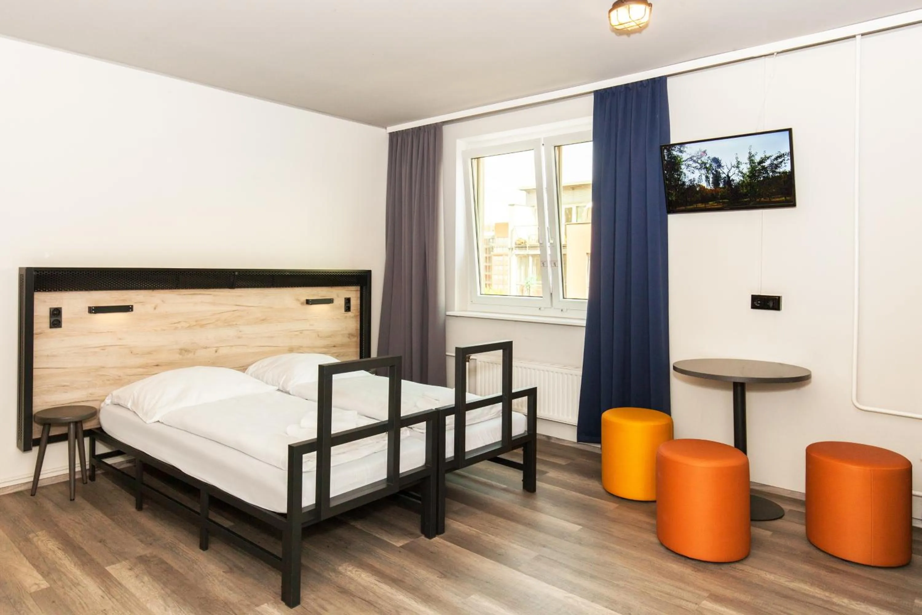 Bed in a&o Berlin Mitte