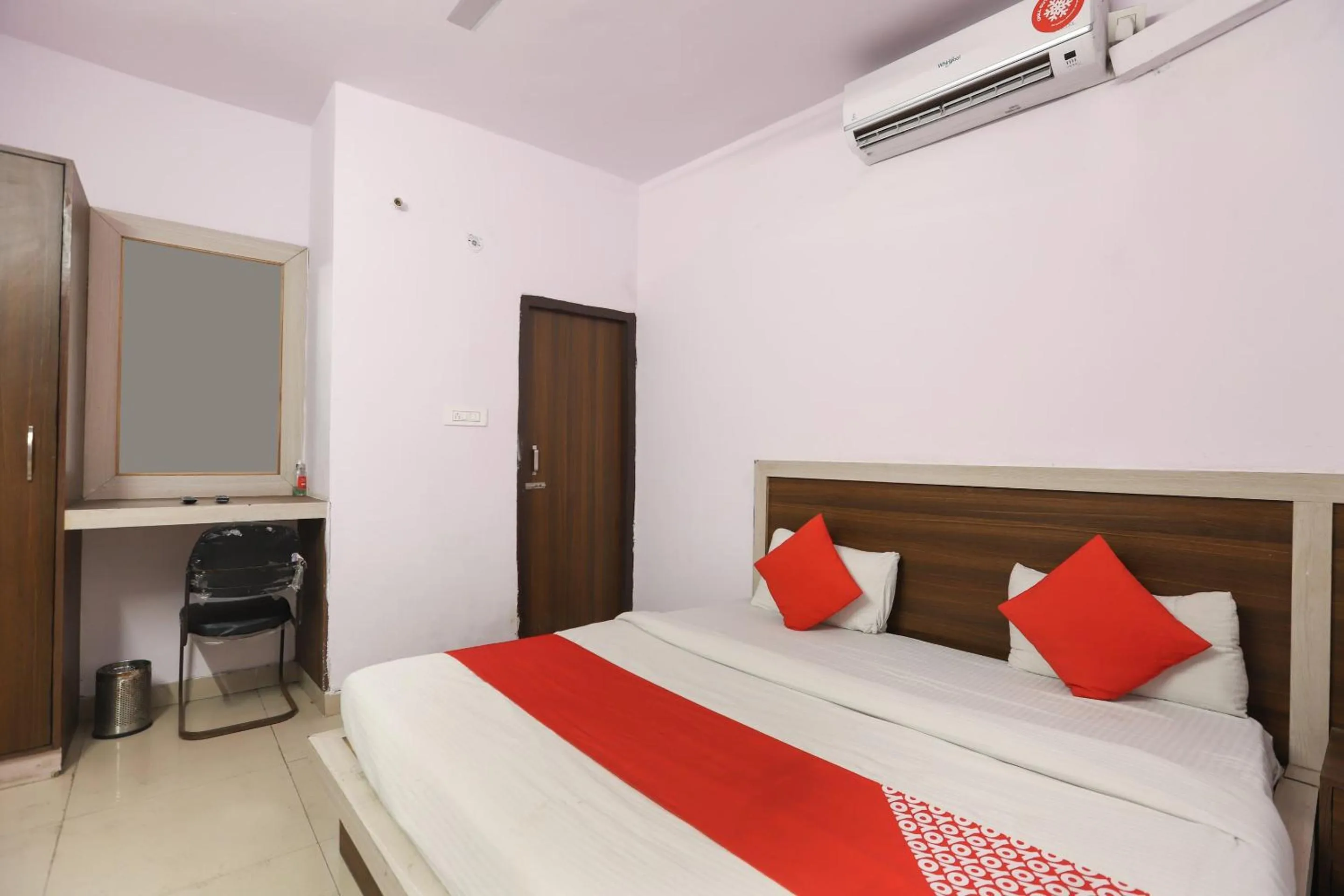 Bedroom in Hotel O Noida Villa