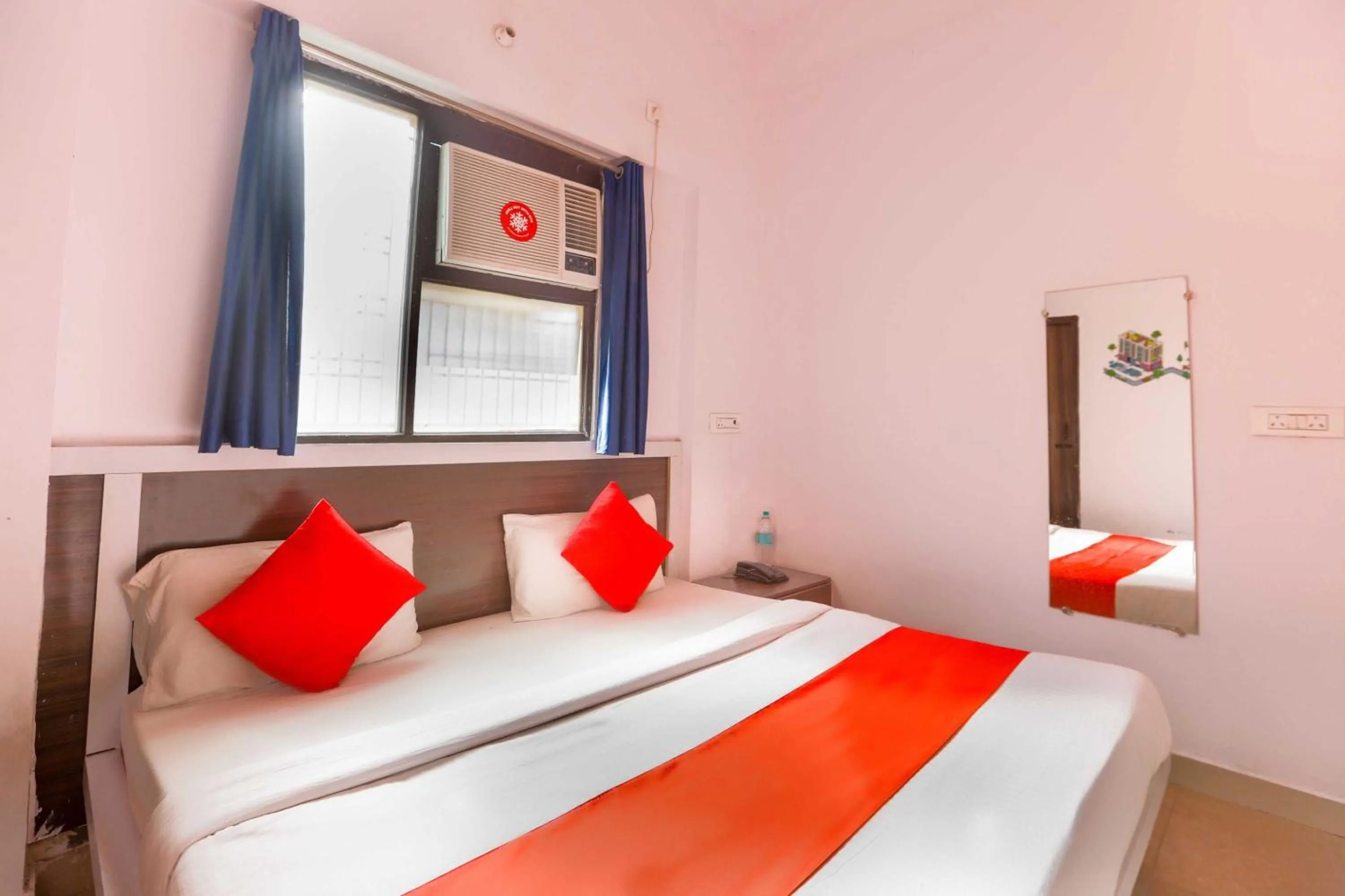 Bedroom in Hotel O Noida Villa