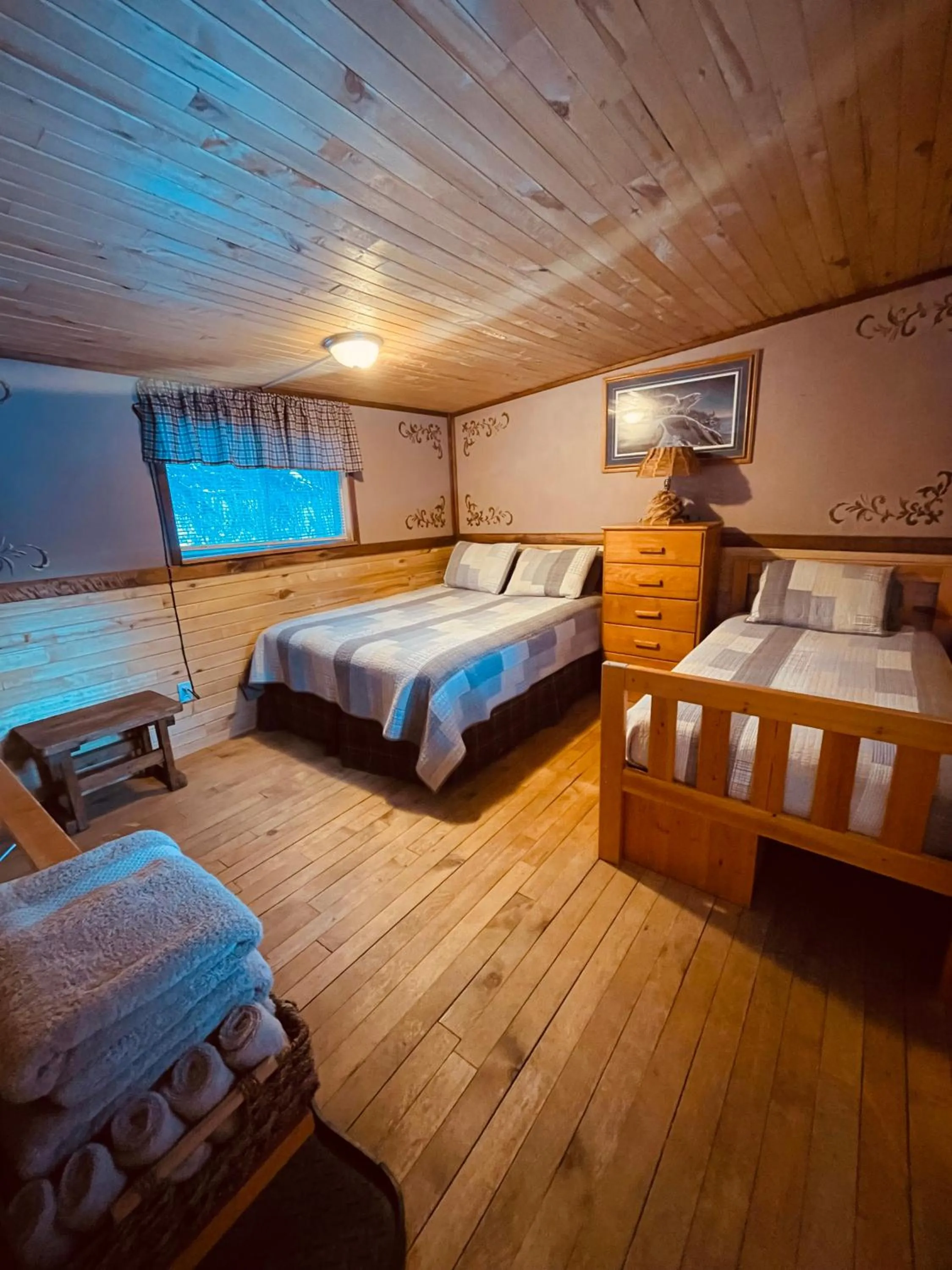 Summit River Lodge & Campsites