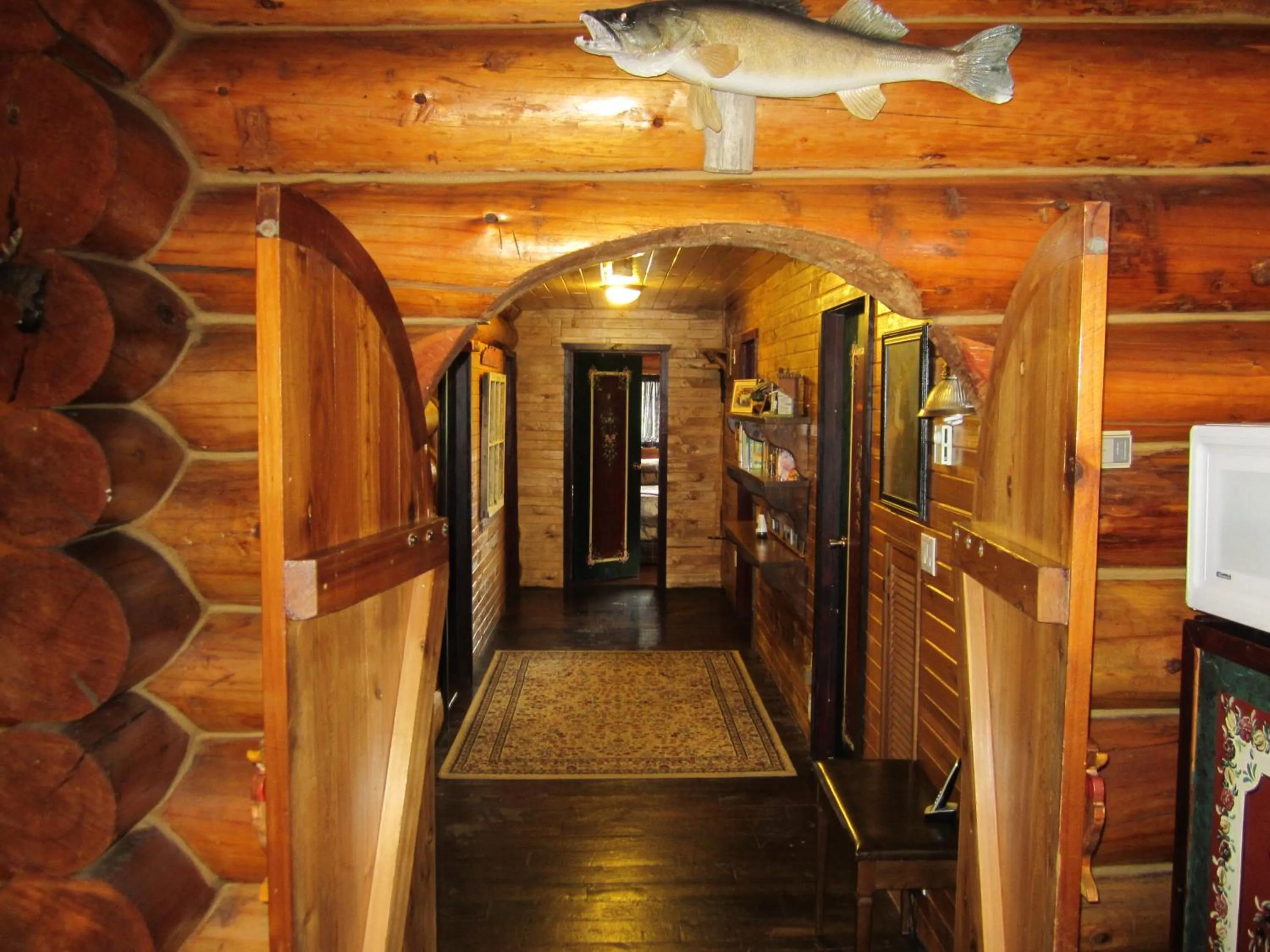 Lobby or reception in Summit River Lodge & Campsites