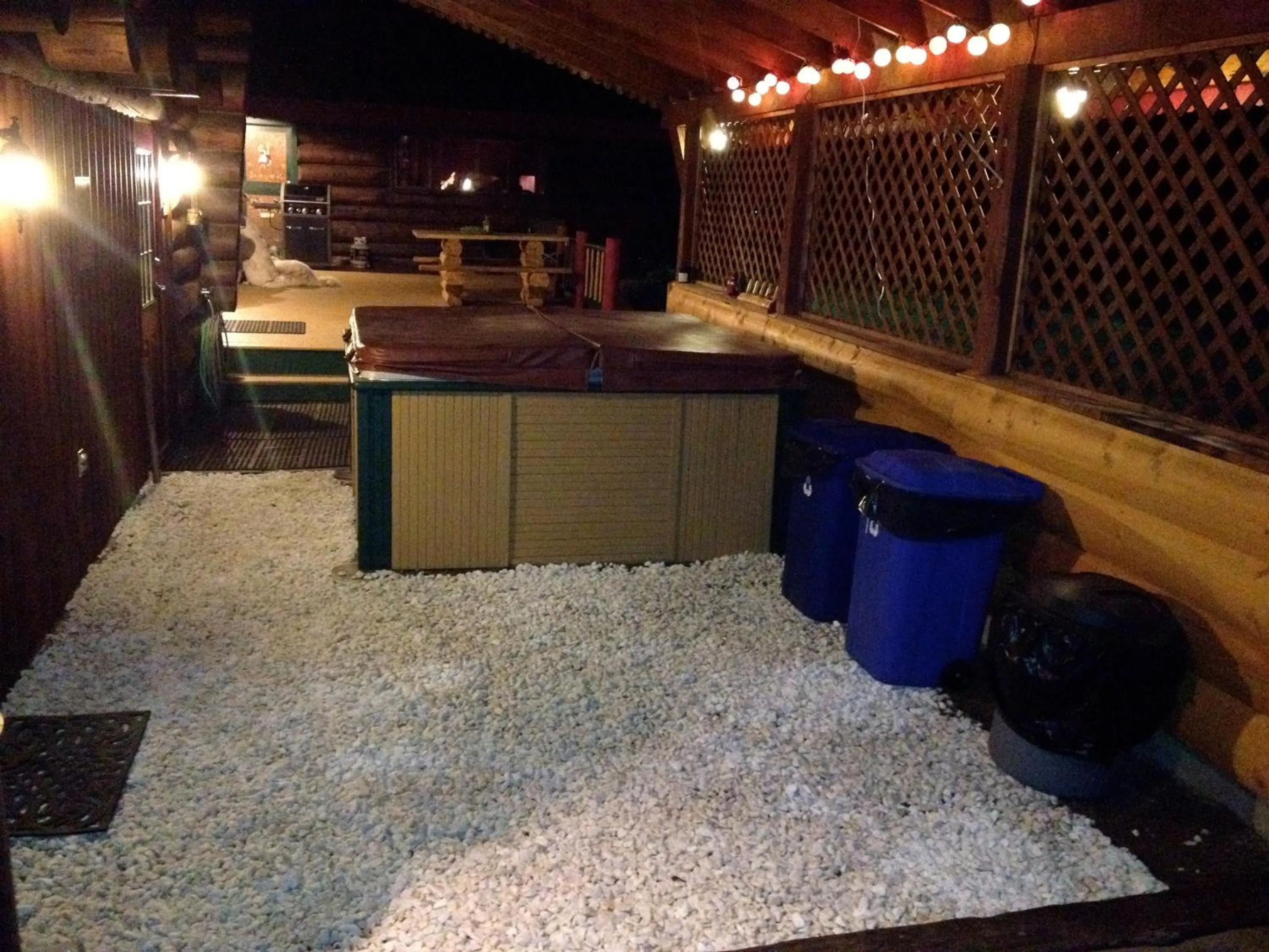 Summit River Lodge & Campsites