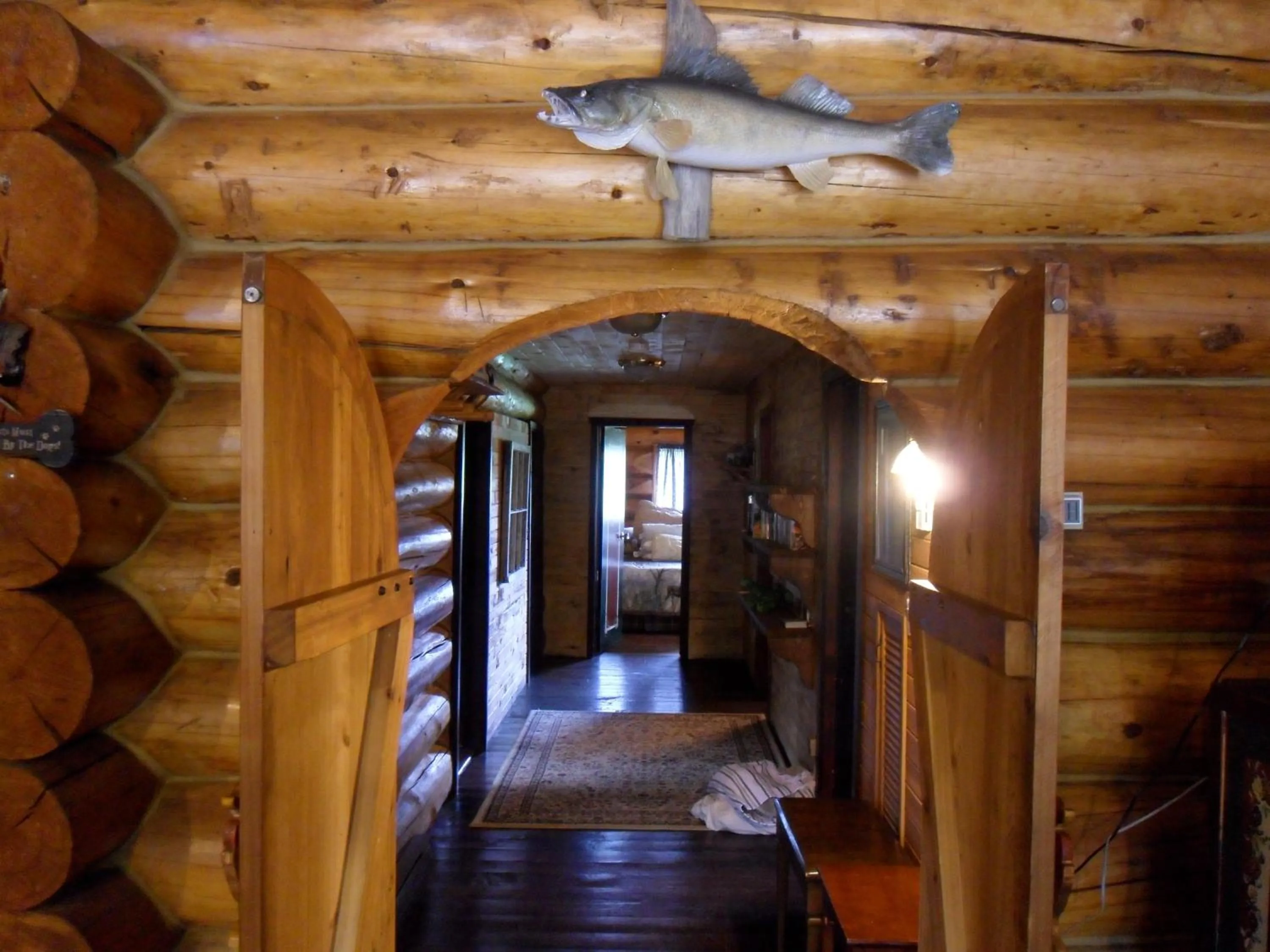 Lobby or reception in Summit River Lodge & Campsites