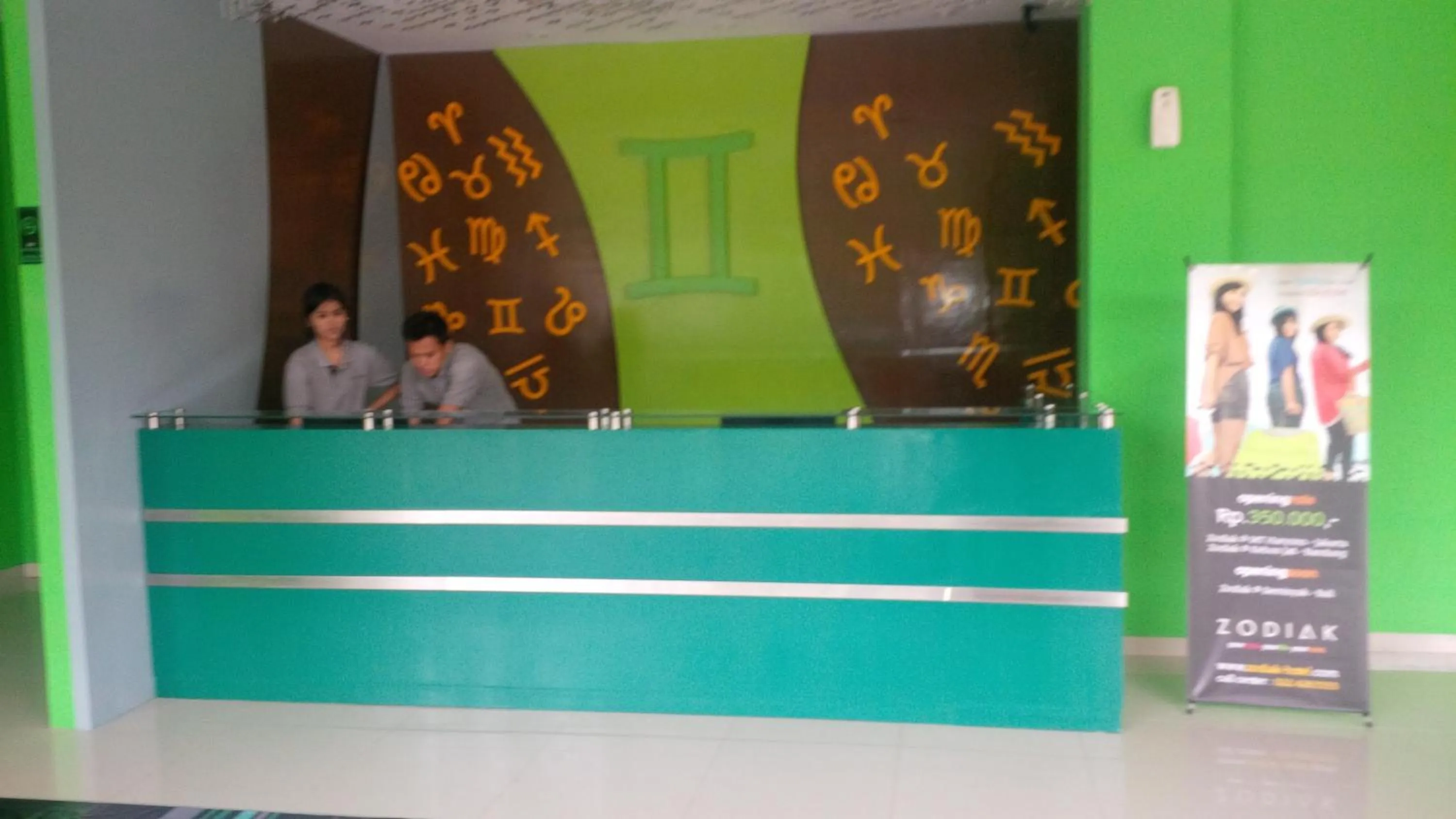 Lobby or reception in Zodiak MT Haryono by KAGUM Hotels