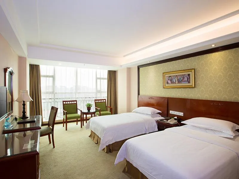 Bed in Vienna Hotel Zhongkai Road Branch