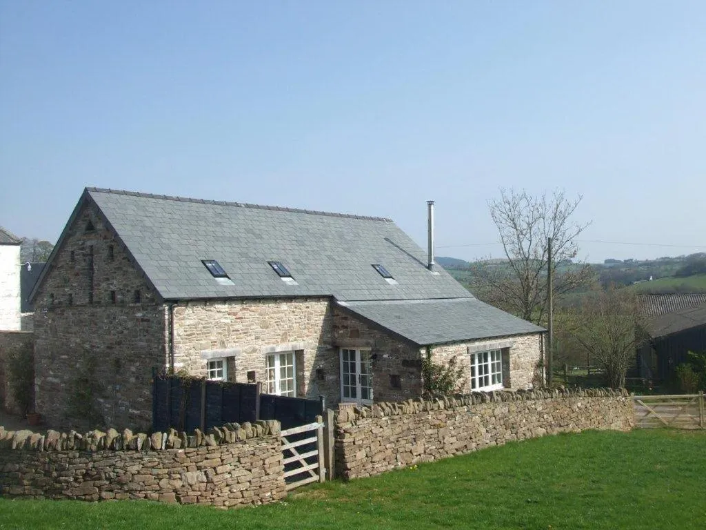 Property building in Alltybrain Farm Cottages