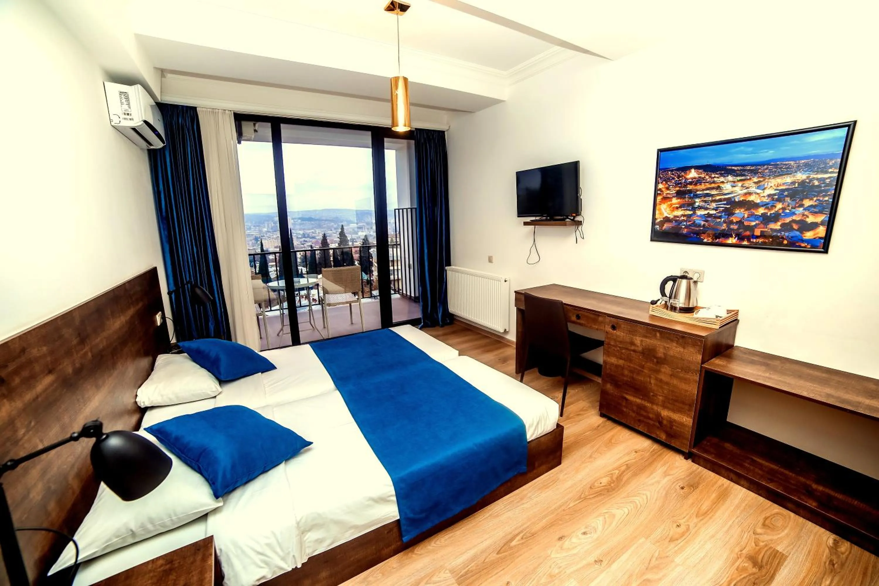 Bedroom, Bed in Tbilisi View Hotel