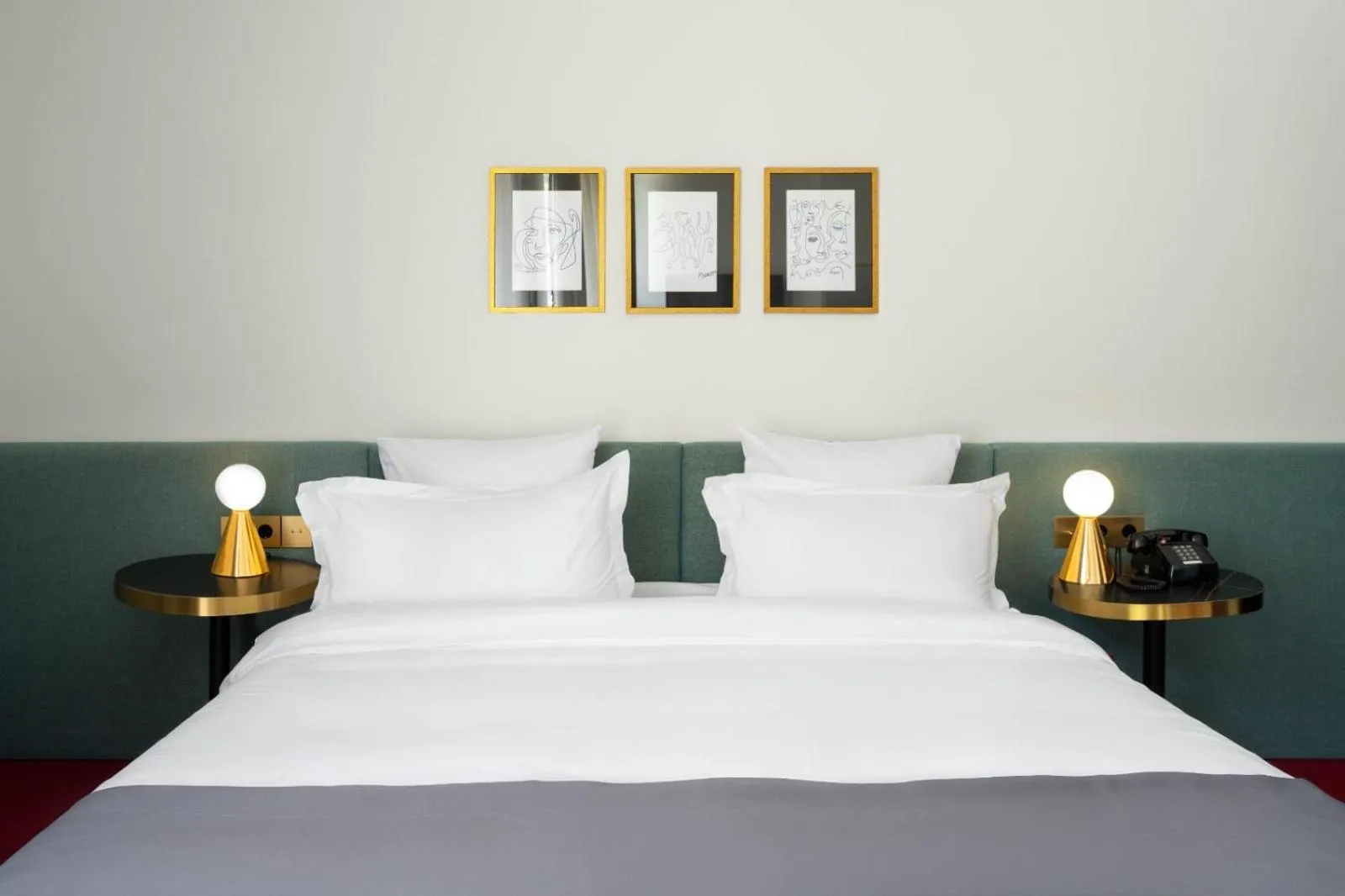 Bed in Tbilisi View Hotel