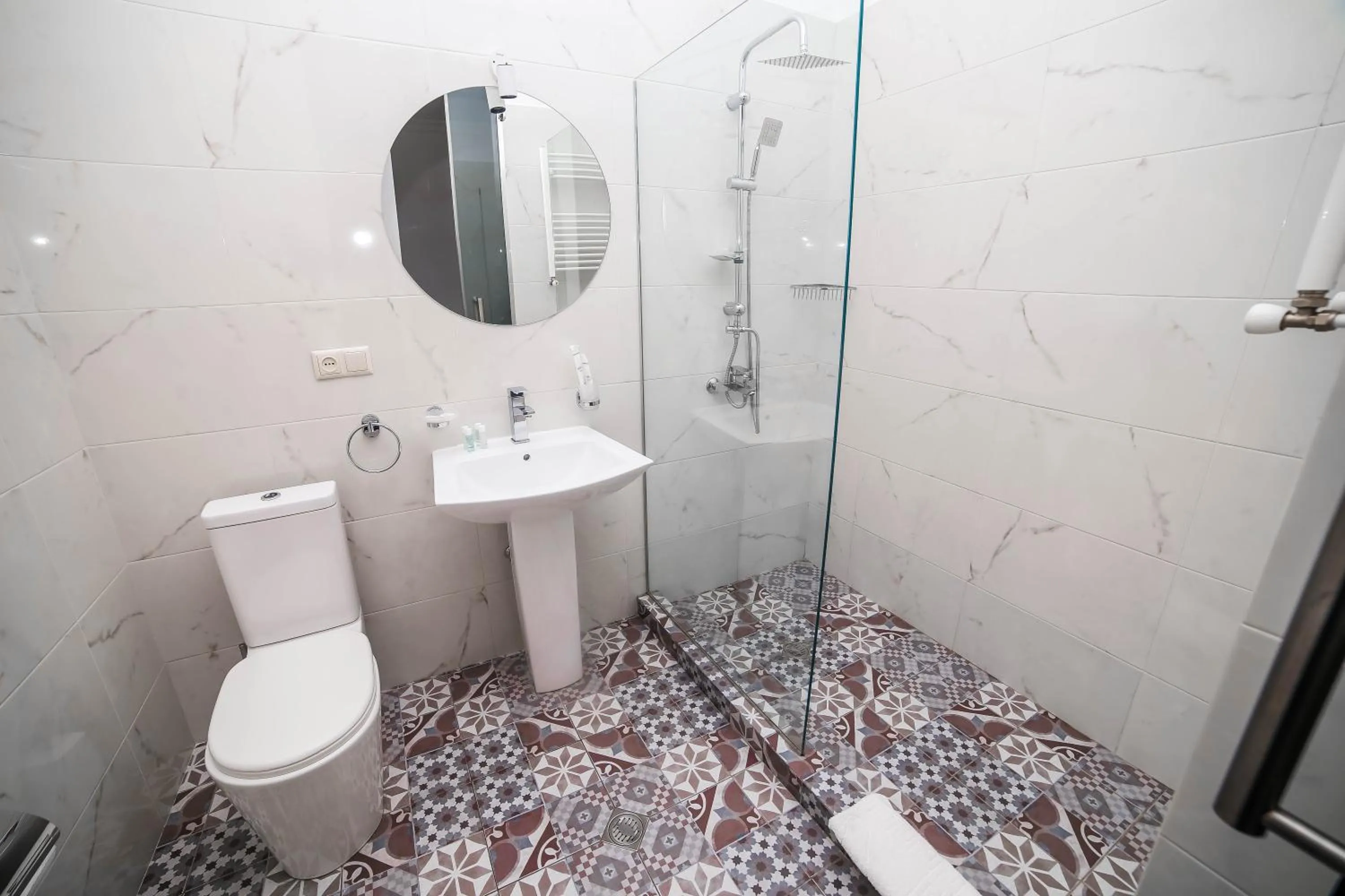 Toilet in Tbilisi View Hotel