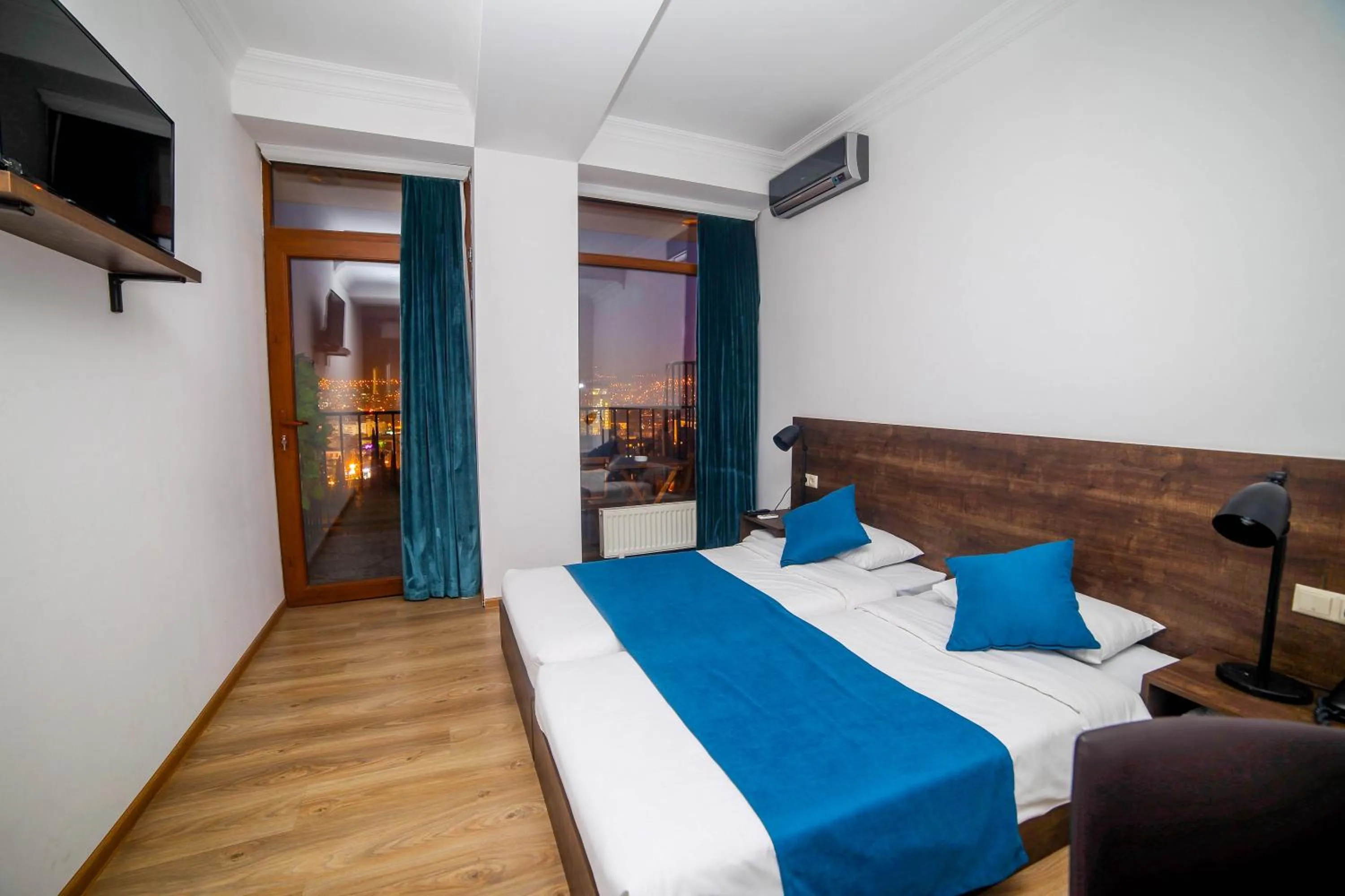 Bed in Tbilisi View Hotel