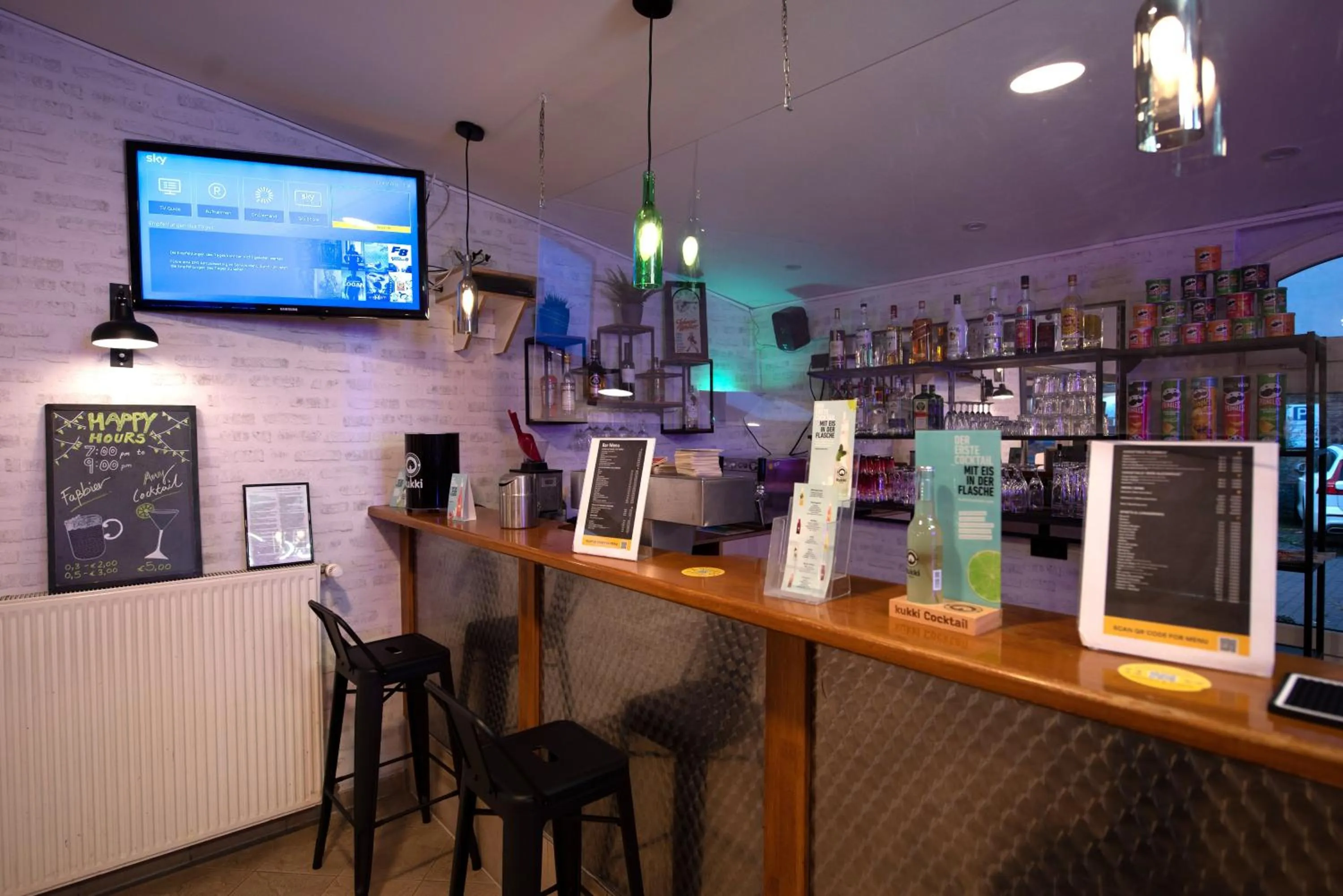 Lounge or bar in a&o Berlin Friedrichshain