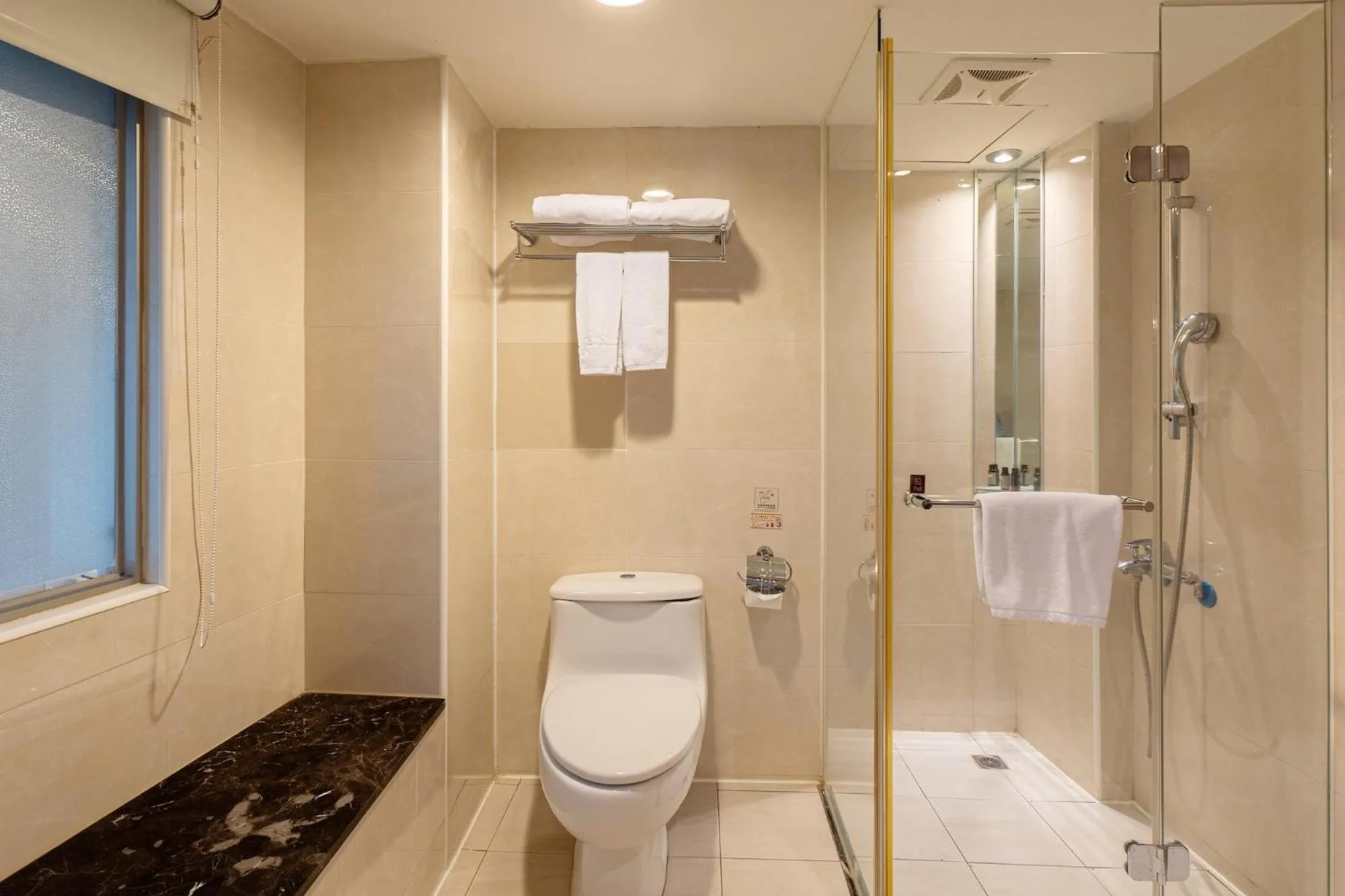 Bathroom in Guide Hotel Taipei Chongqing