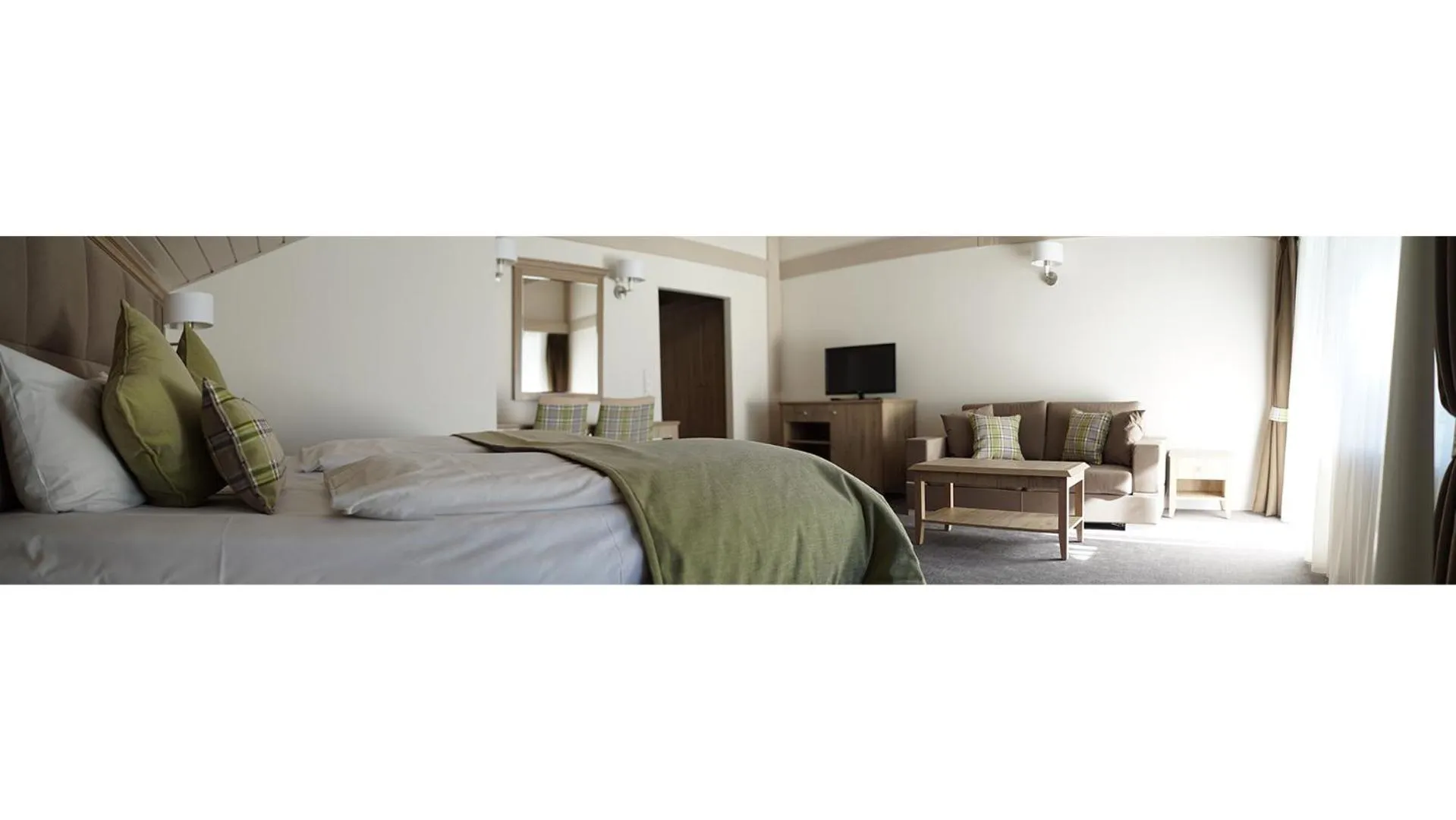 Photo of the whole room, Bed in Hotel Quellenhof