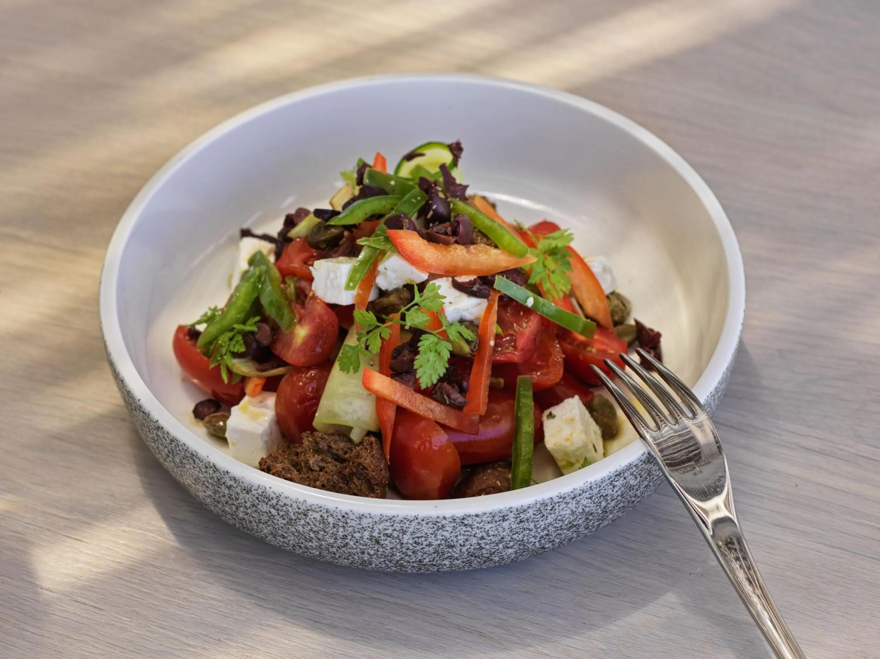 Restaurant/places to eat in Mykonos Earth Suites